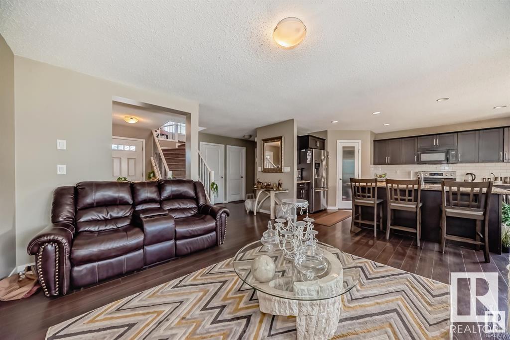      13827 143 AV NW , Edmonton,  ,T6V 0L7 ;  Listing Number: MLS E4418740
