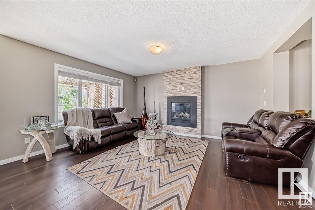      13827 143 AV NW , Edmonton,  ,T6V 0L7 ;  Listing Number: MLS E4418740