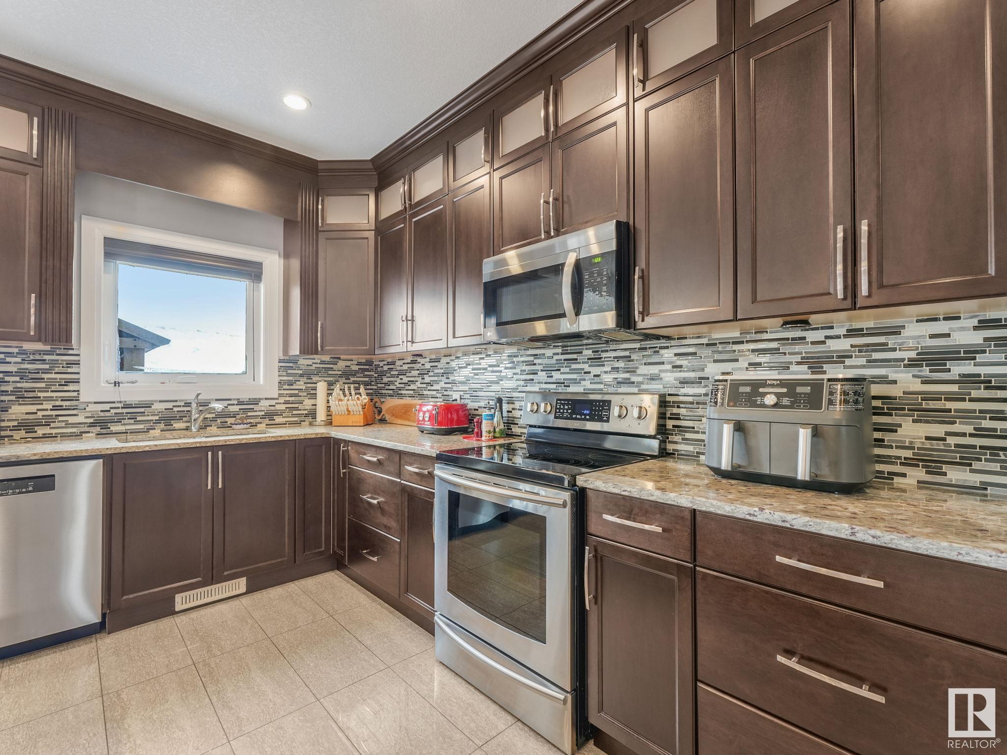      99 LAMPLIGHT DR , Spruce Grove,  ,T7X 0G8 ;  Listing Number: MLS E4418756