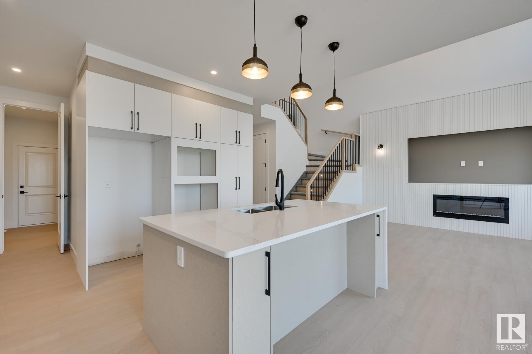      281 Meadowview DR , Fort Saskatchewan,  ,T8L 1Y4 ;  Listing Number: MLS E4418760