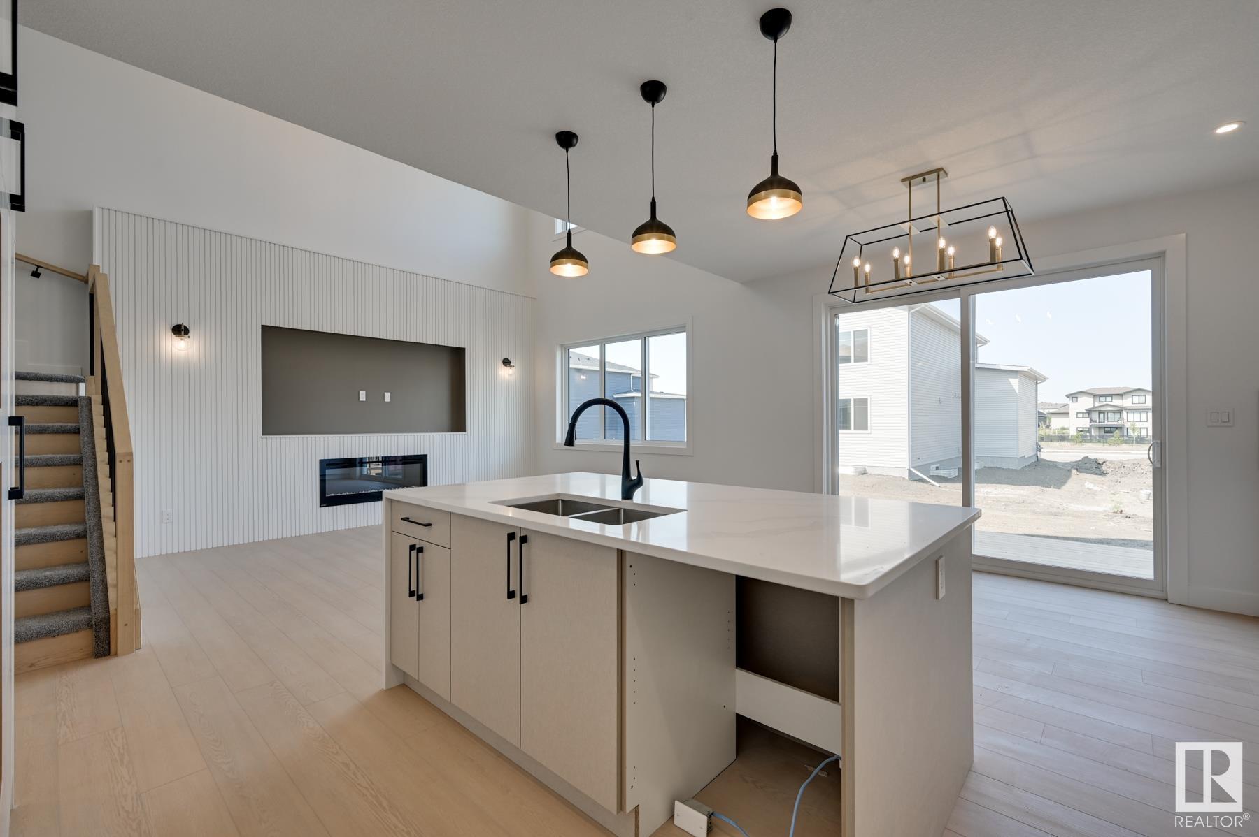      281 Meadowview DR , Fort Saskatchewan,  ,T8L 1Y4 ;  Listing Number: MLS E4418760