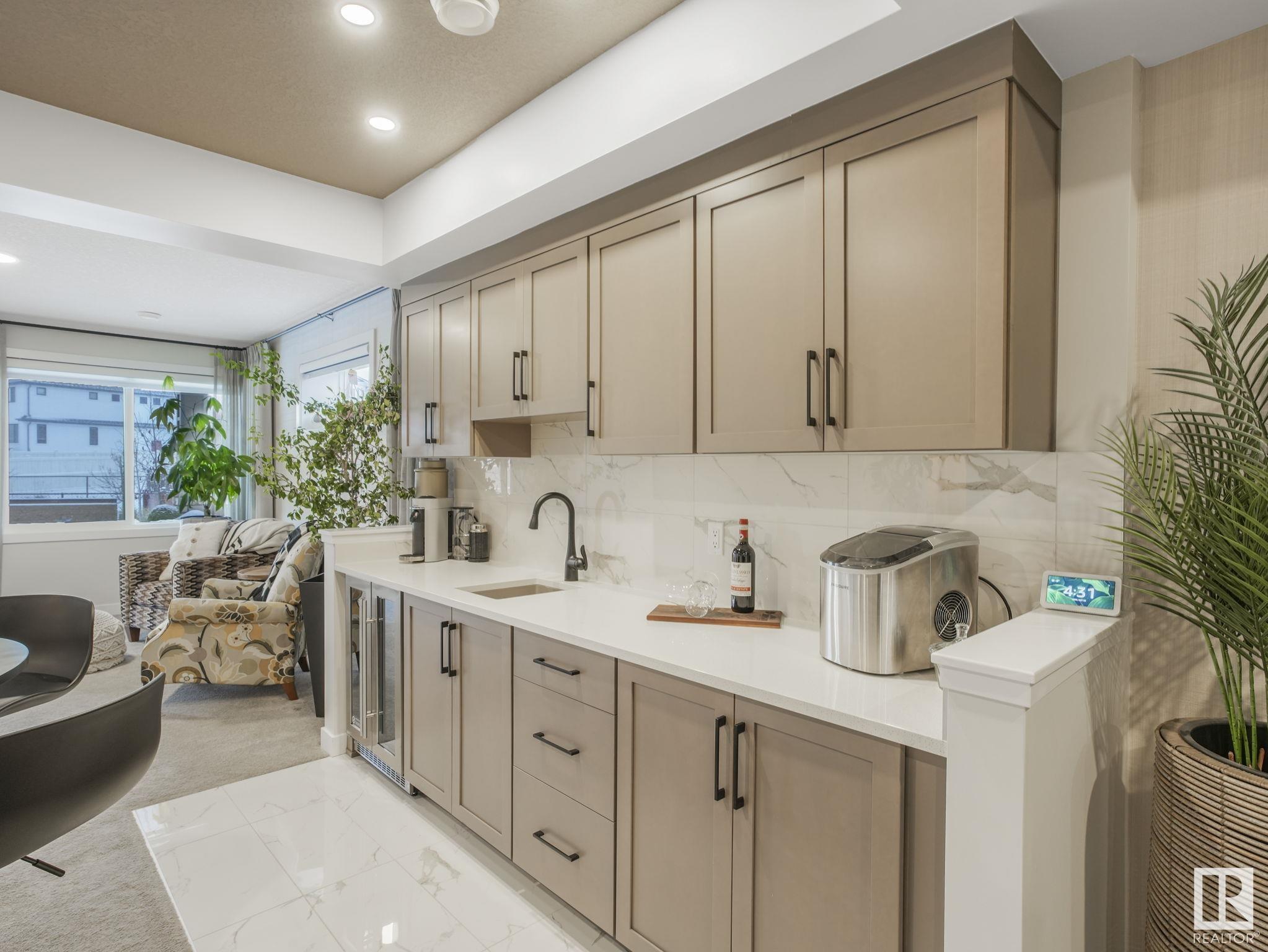      122 EDGEWATER CI , Leduc,  ,T9E 1K5 ;  Listing Number: MLS E4418774