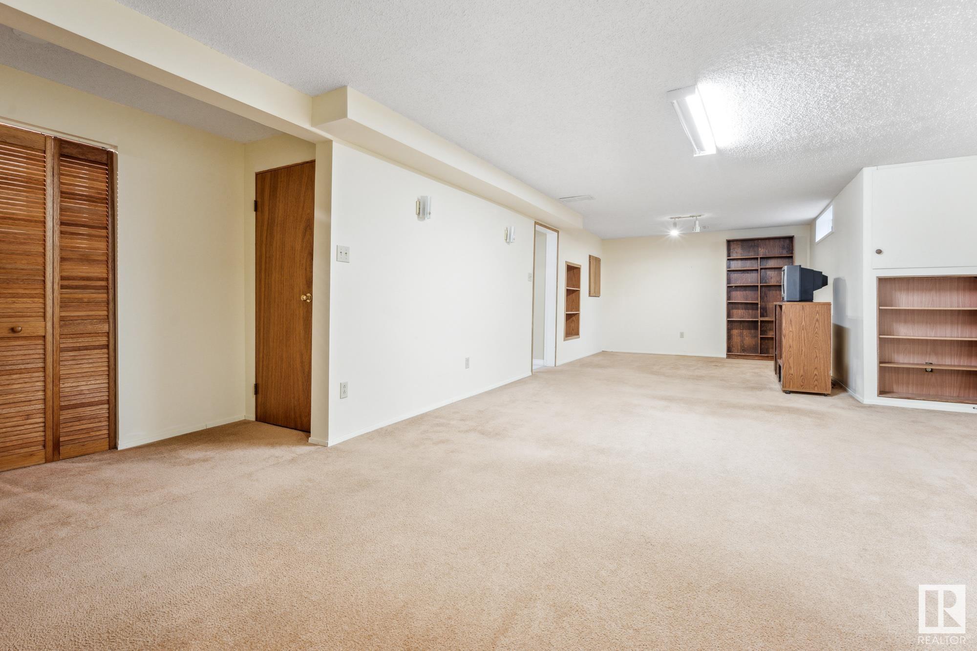      10818 11 AV NW , Edmonton,  ,T6J 6J1 ;  Listing Number: MLS E4418778