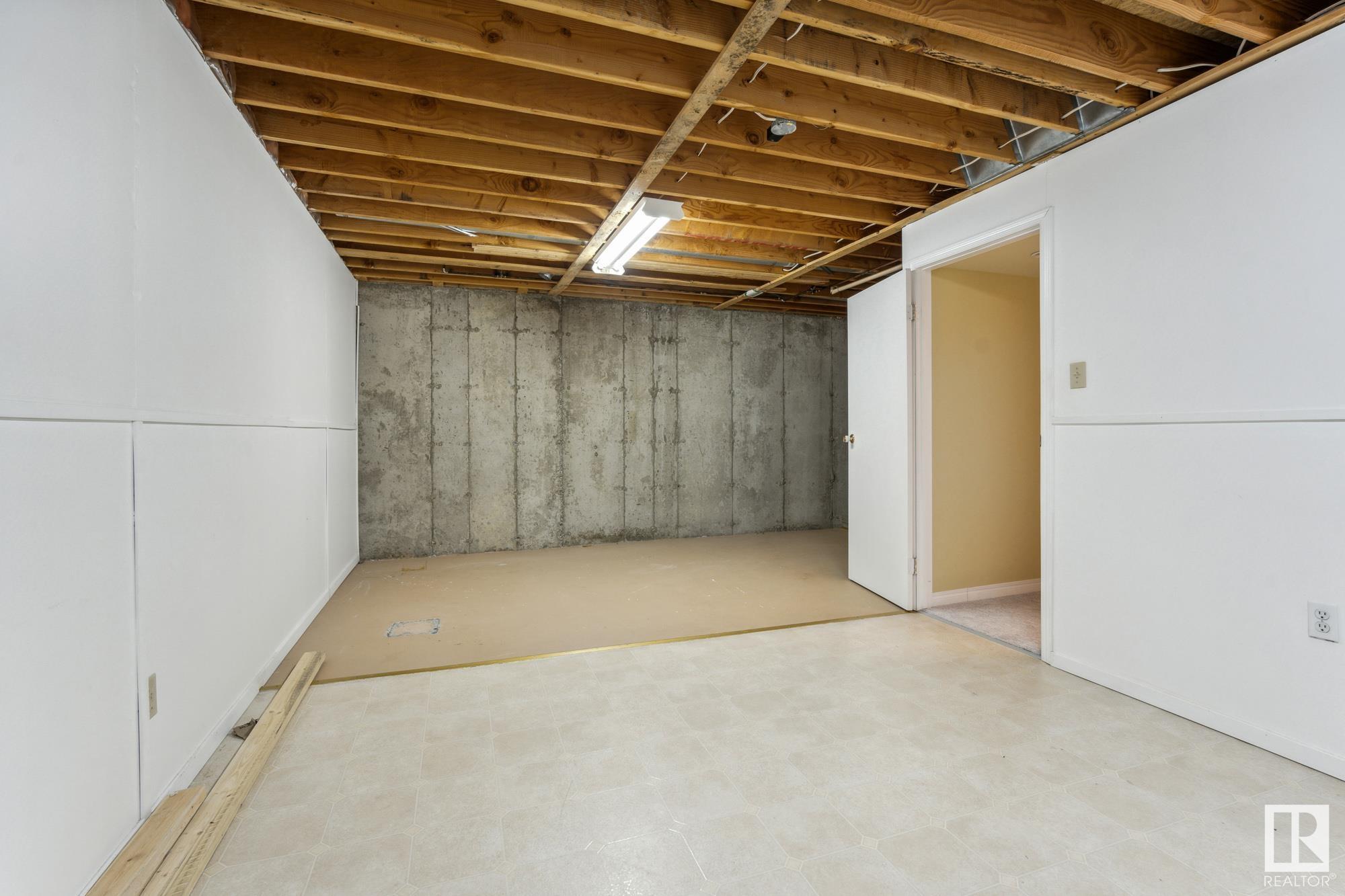     10818 11 AV NW , Edmonton,  ,T6J 6J1 ;  Listing Number: MLS E4418778