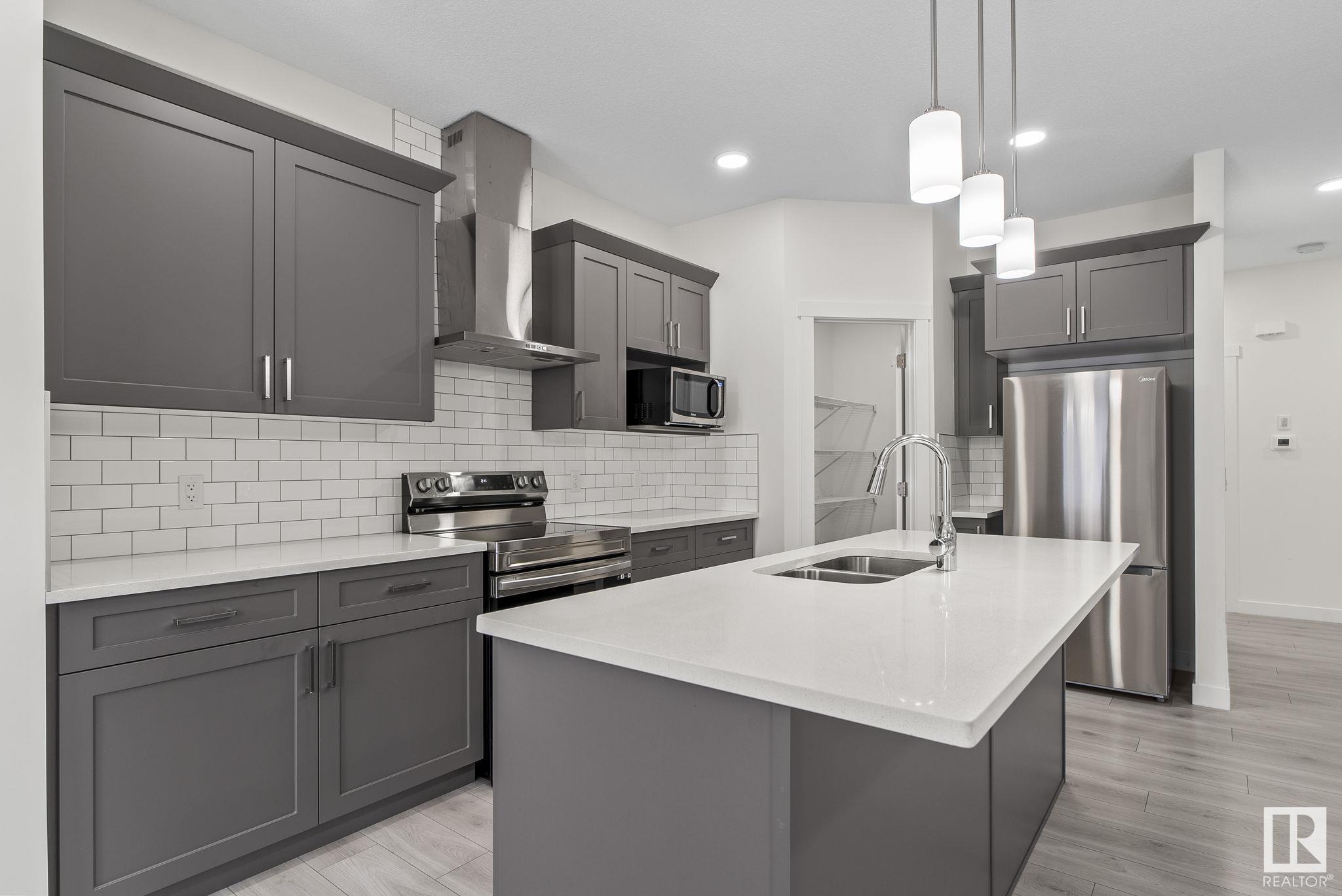      25 MEADOWBROOK WY , Spruce Grove,  ,T7X 0G7 ;  Listing Number: MLS E4418797