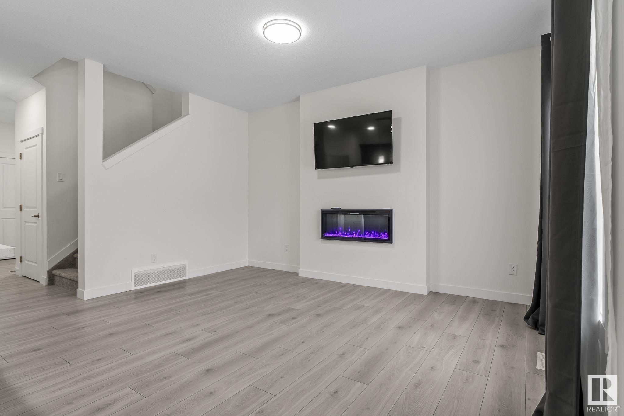      25 MEADOWBROOK WY , Spruce Grove,  ,T7X 0G7 ;  Listing Number: MLS E4418797