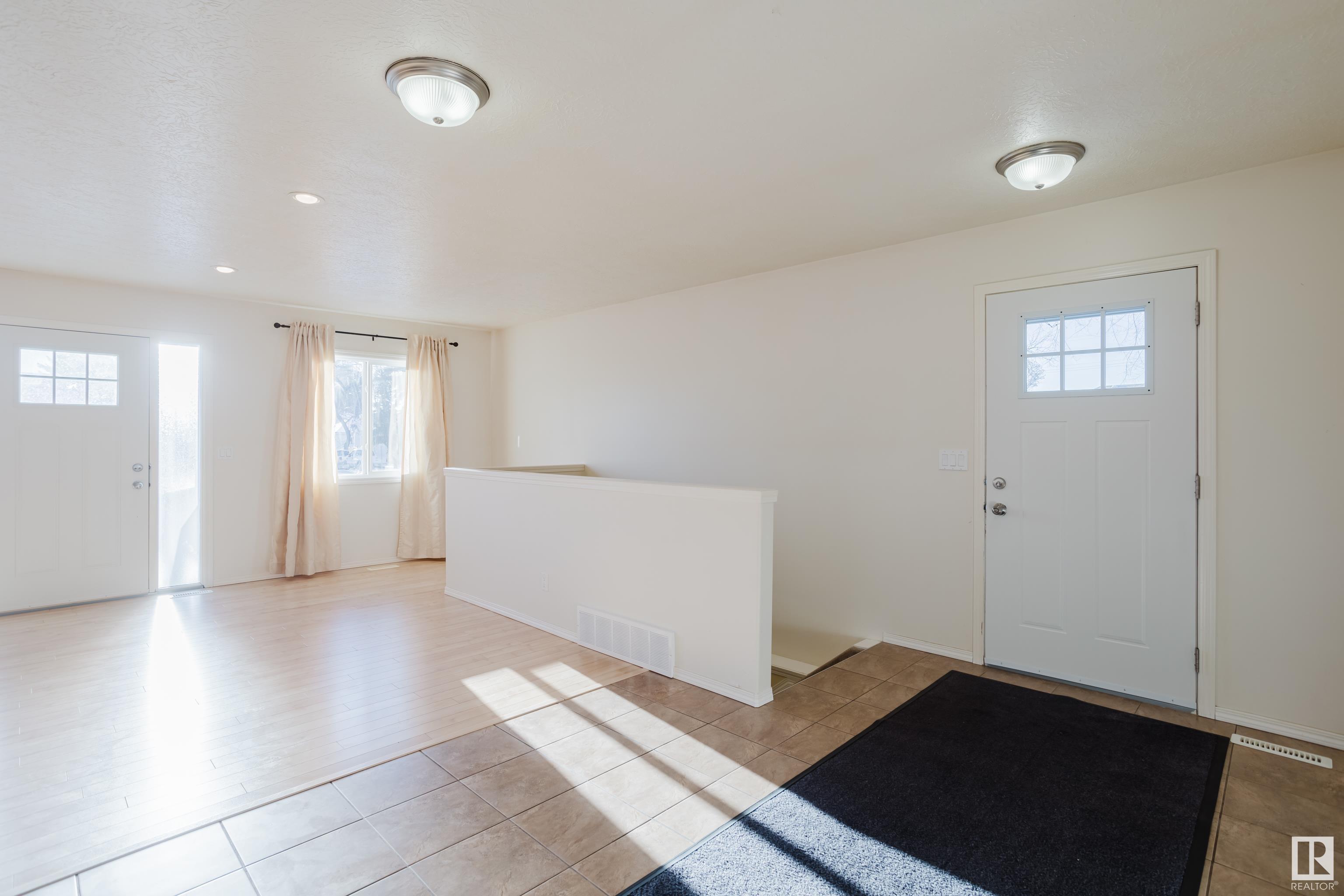      9530 122 AV NW , Edmonton,  ,T5G 0T6 ;  Listing Number: MLS E4418812