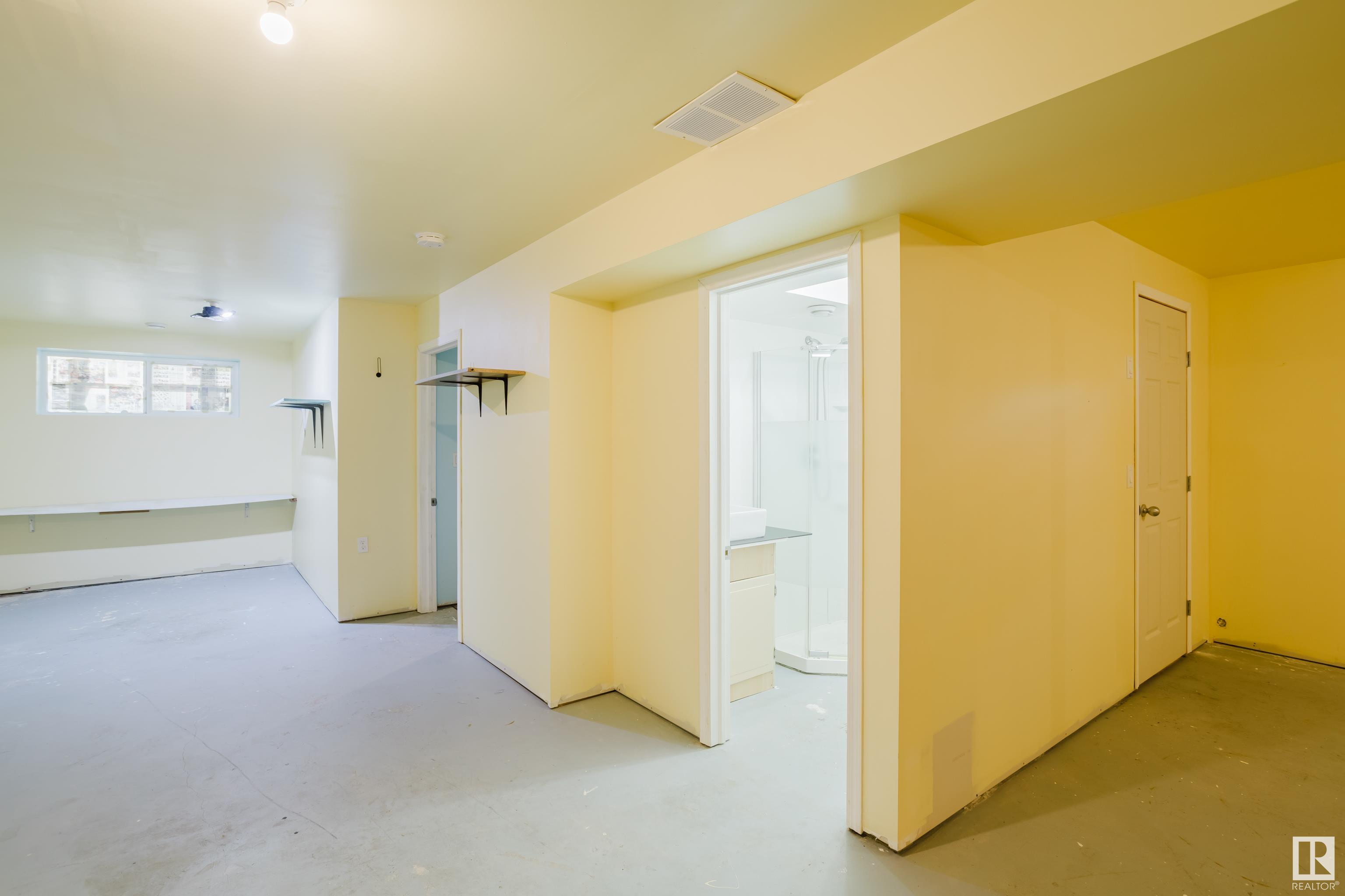      9530 122 AV NW , Edmonton,  ,T5G 0T6 ;  Listing Number: MLS E4418812