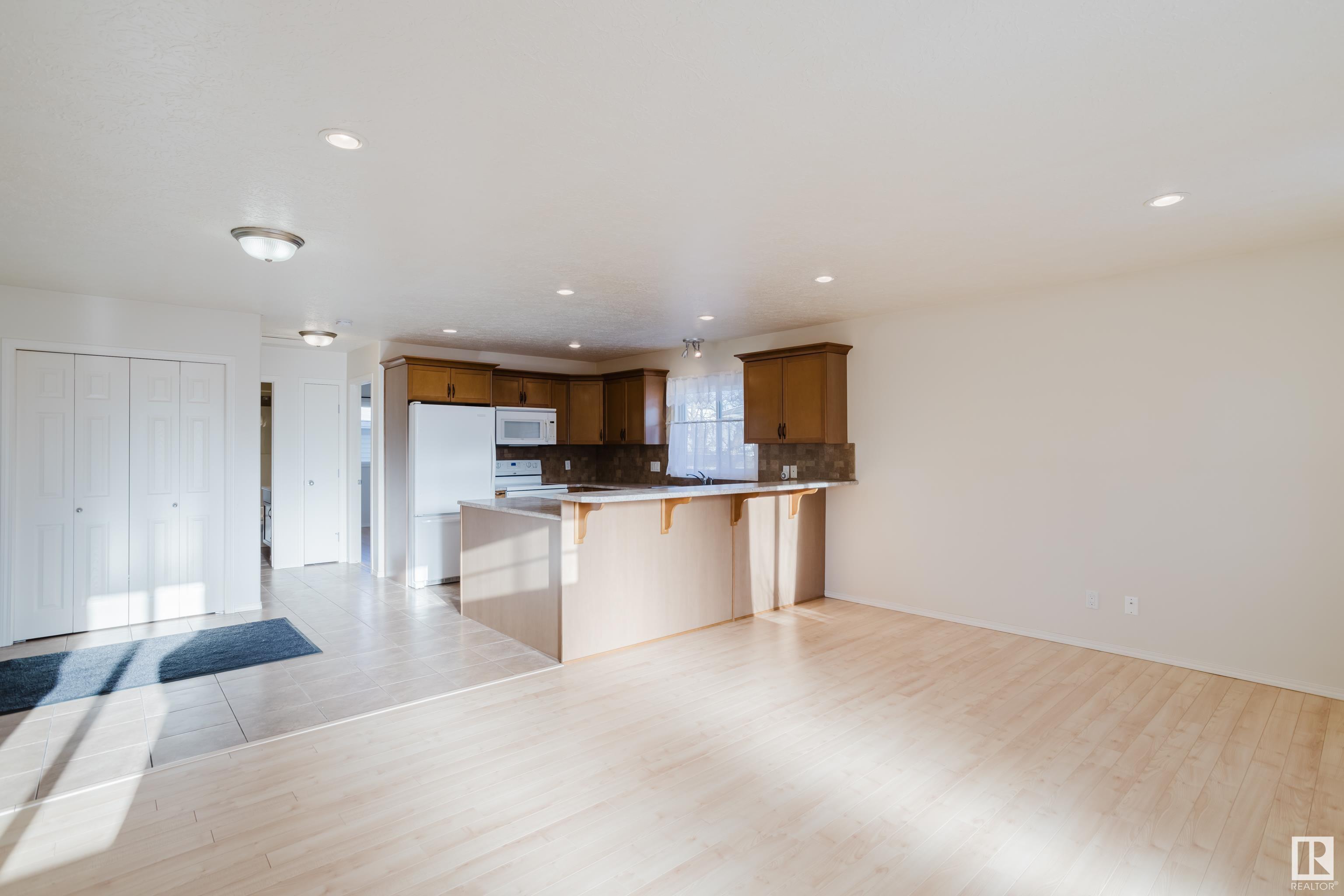      9530 122 AV NW , Edmonton,  ,T5G 0T6 ;  Listing Number: MLS E4418812