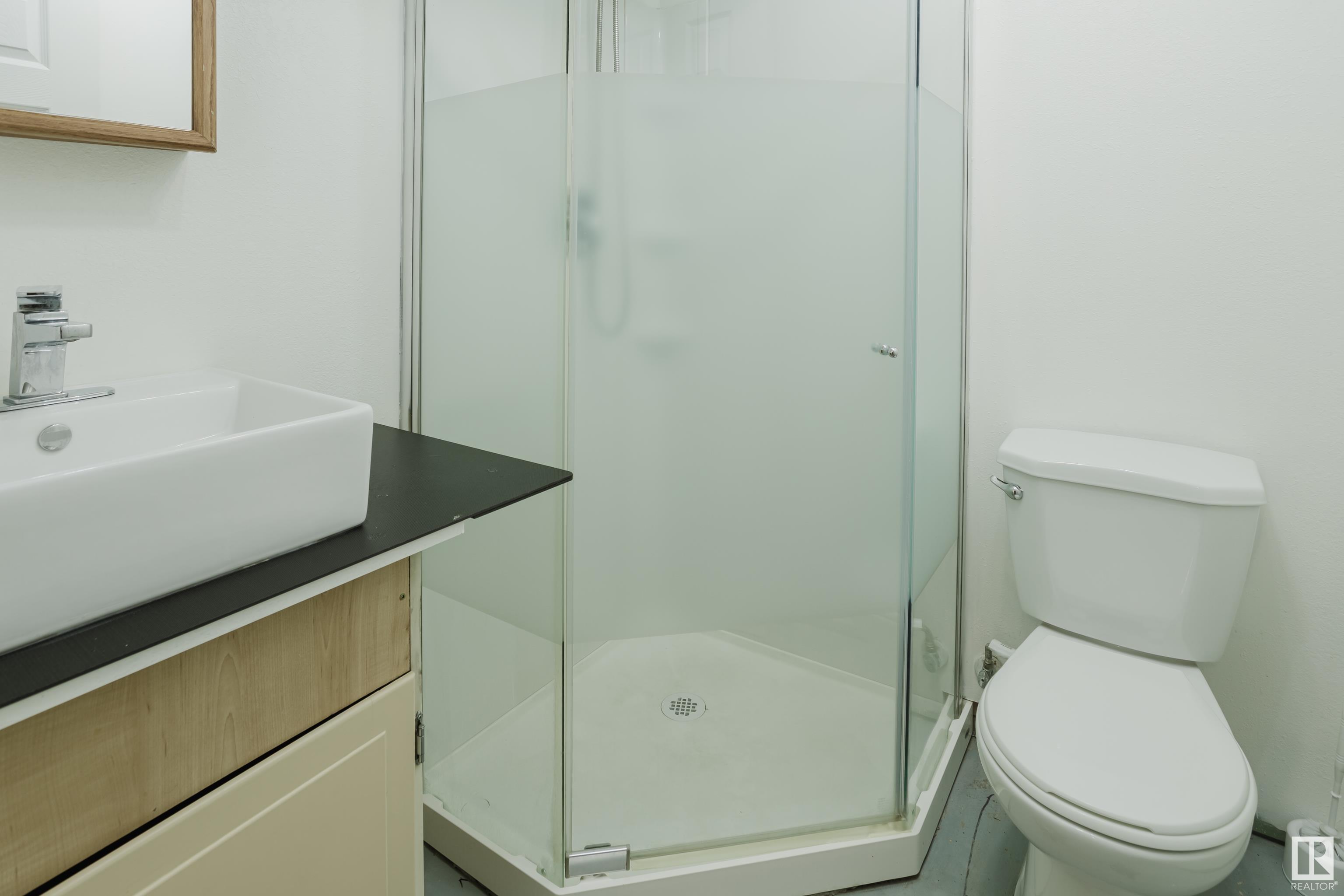      9530 122 AV NW , Edmonton,  ,T5G 0T6 ;  Listing Number: MLS E4418812