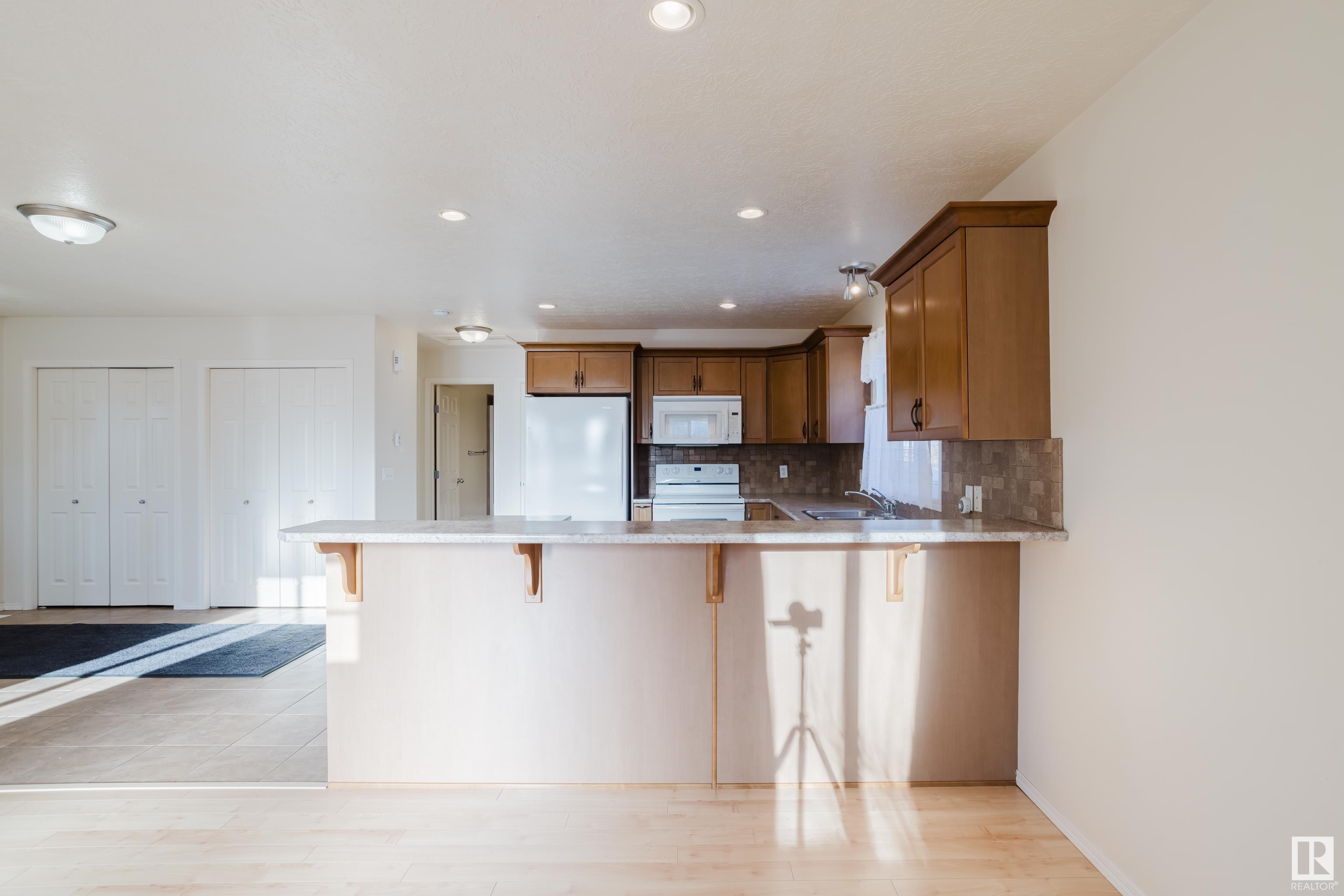      9530 122 AV NW , Edmonton,  ,T5G 0T6 ;  Listing Number: MLS E4418812
