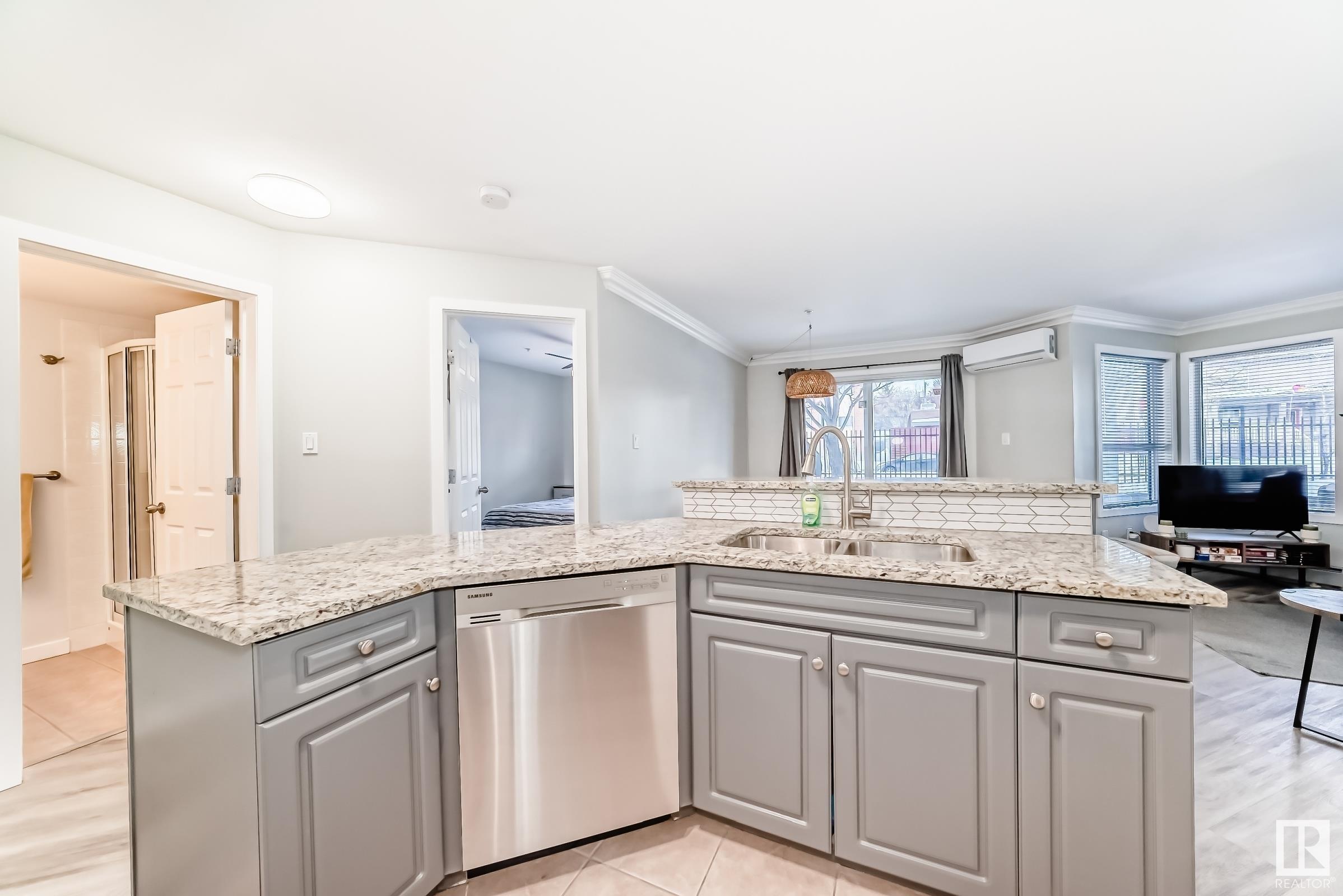      #101 10933 124 ST NW , Edmonton,  ,T5M 4E1 ;  Listing Number: MLS E4418815