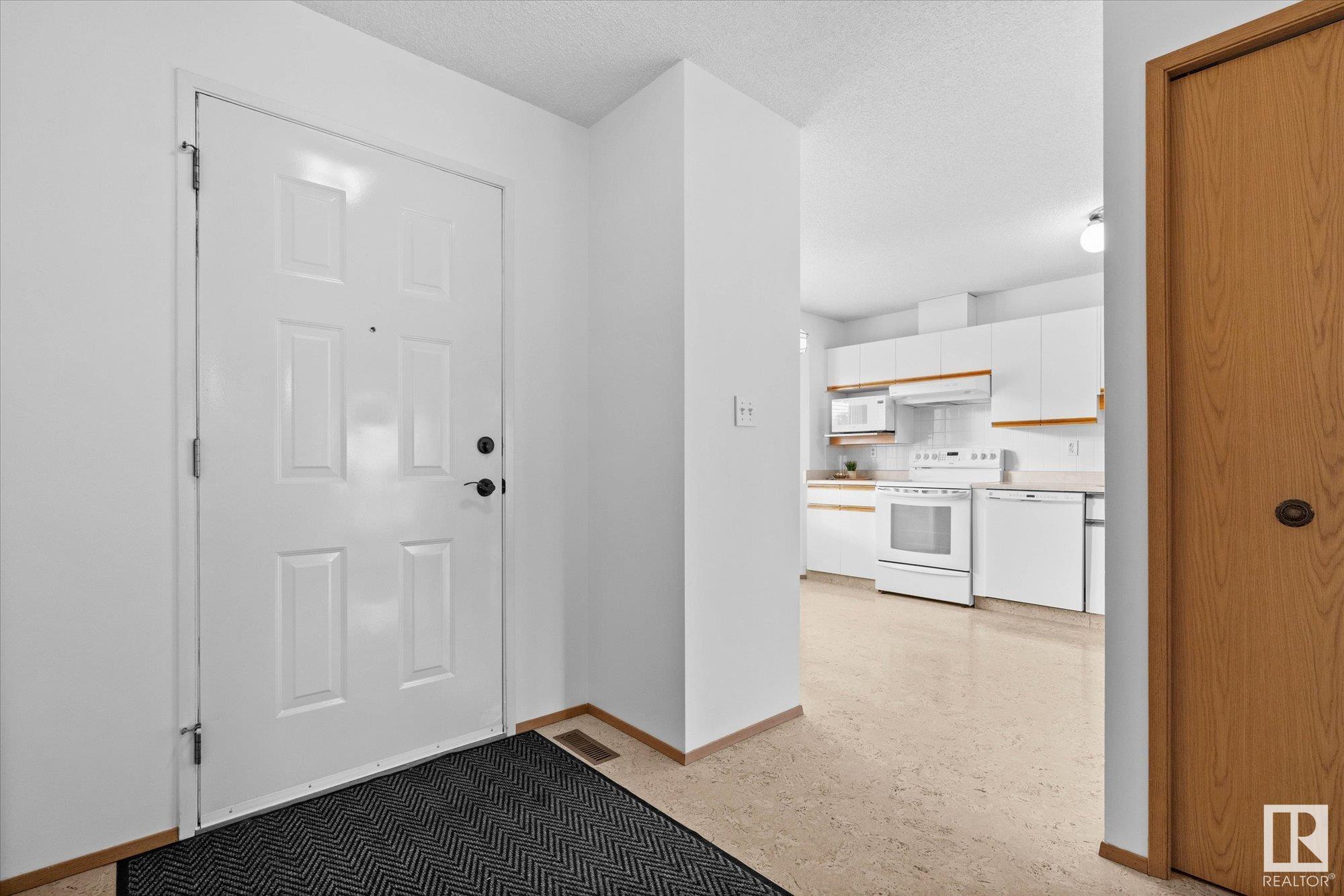      5941 189 ST NW , Edmonton,  ,T6M 2J2 ;  Listing Number: MLS E4418816
