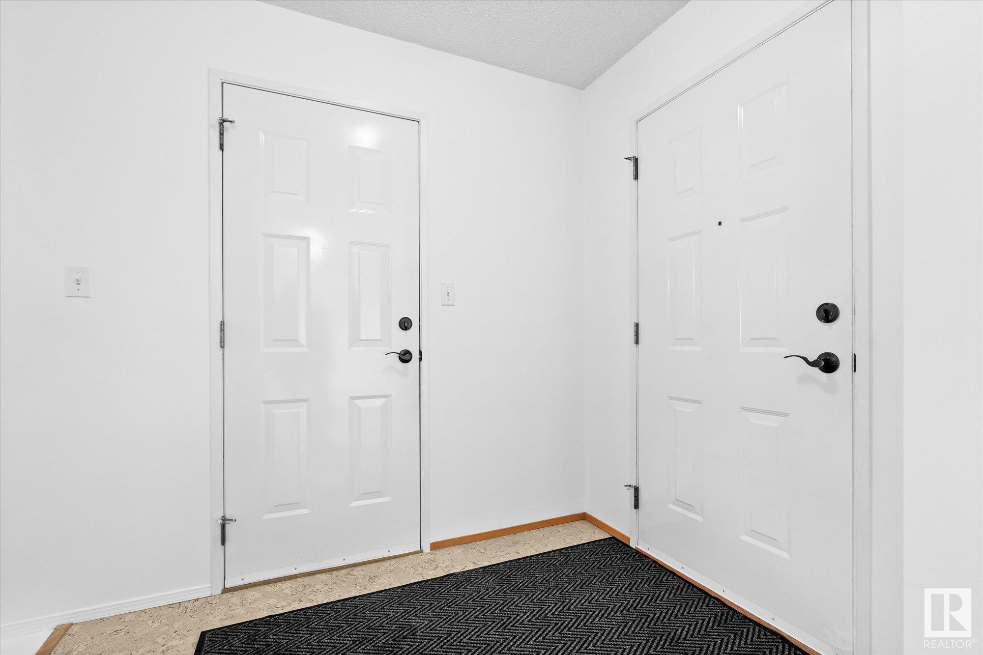      5941 189 ST NW , Edmonton,  ,T6M 2J2 ;  Listing Number: MLS E4418816