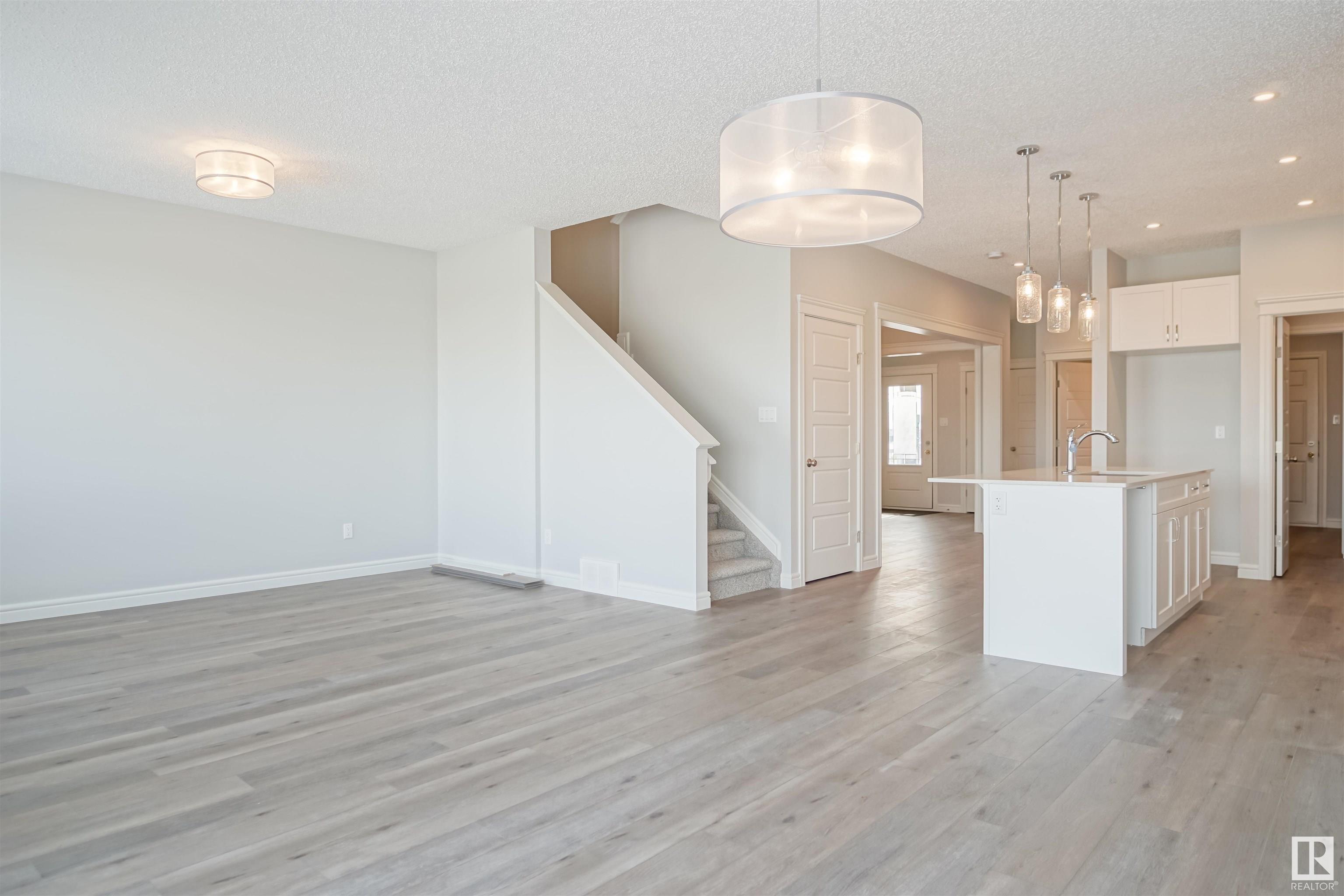 Photo 2 at 185 Caledon Crescent, Copperhaven, Spruce Grove