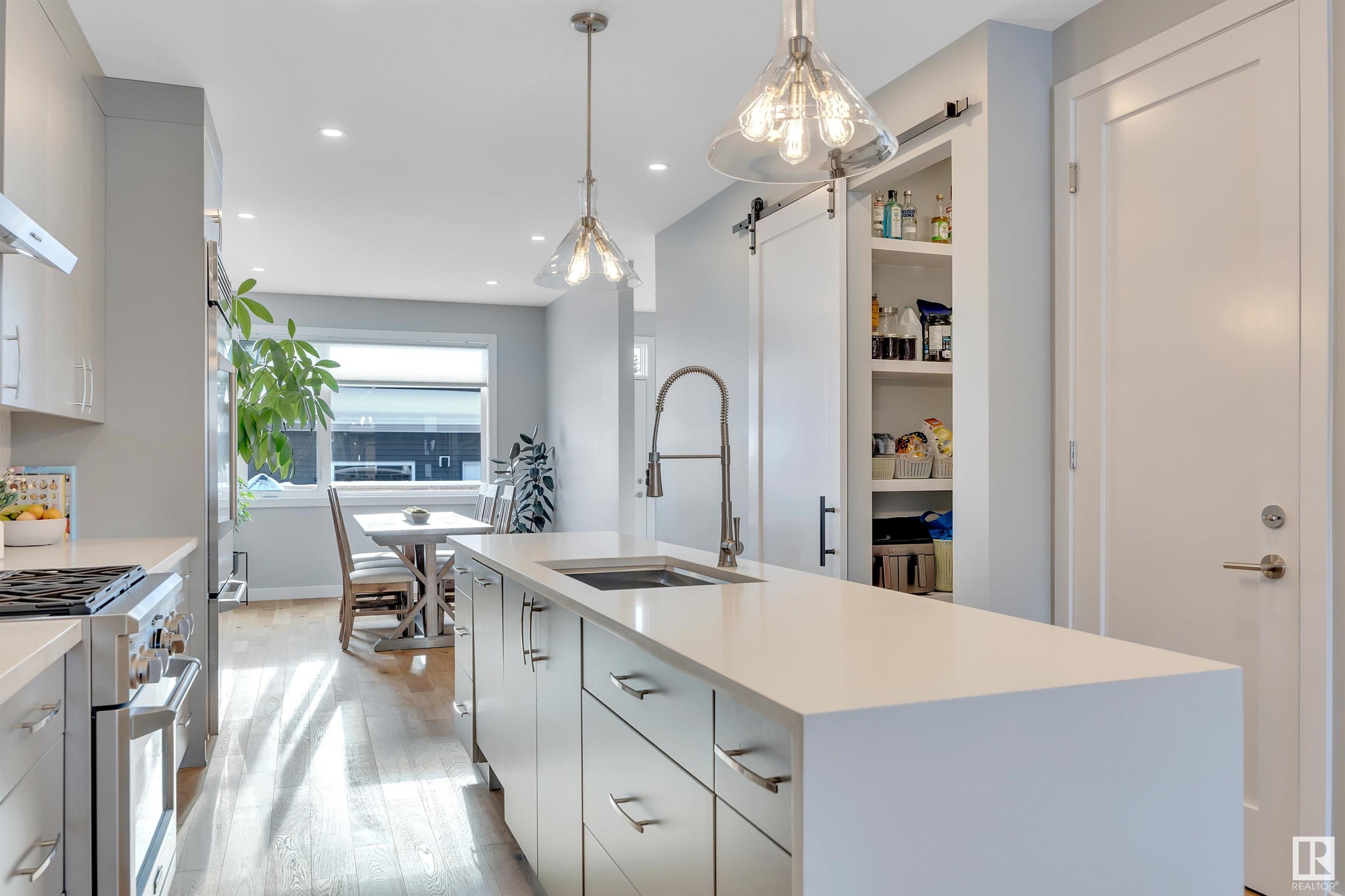      9511 70 AV NW , Edmonton,  ,T6E 0T9 ;  Listing Number: MLS E4418822