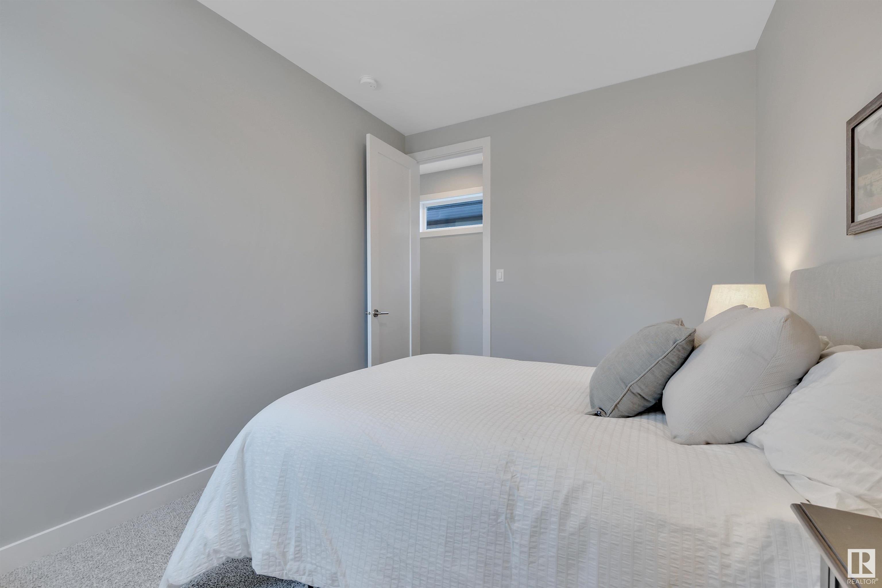      9511 70 AV NW , Edmonton,  ,T6E 0T9 ;  Listing Number: MLS E4418822