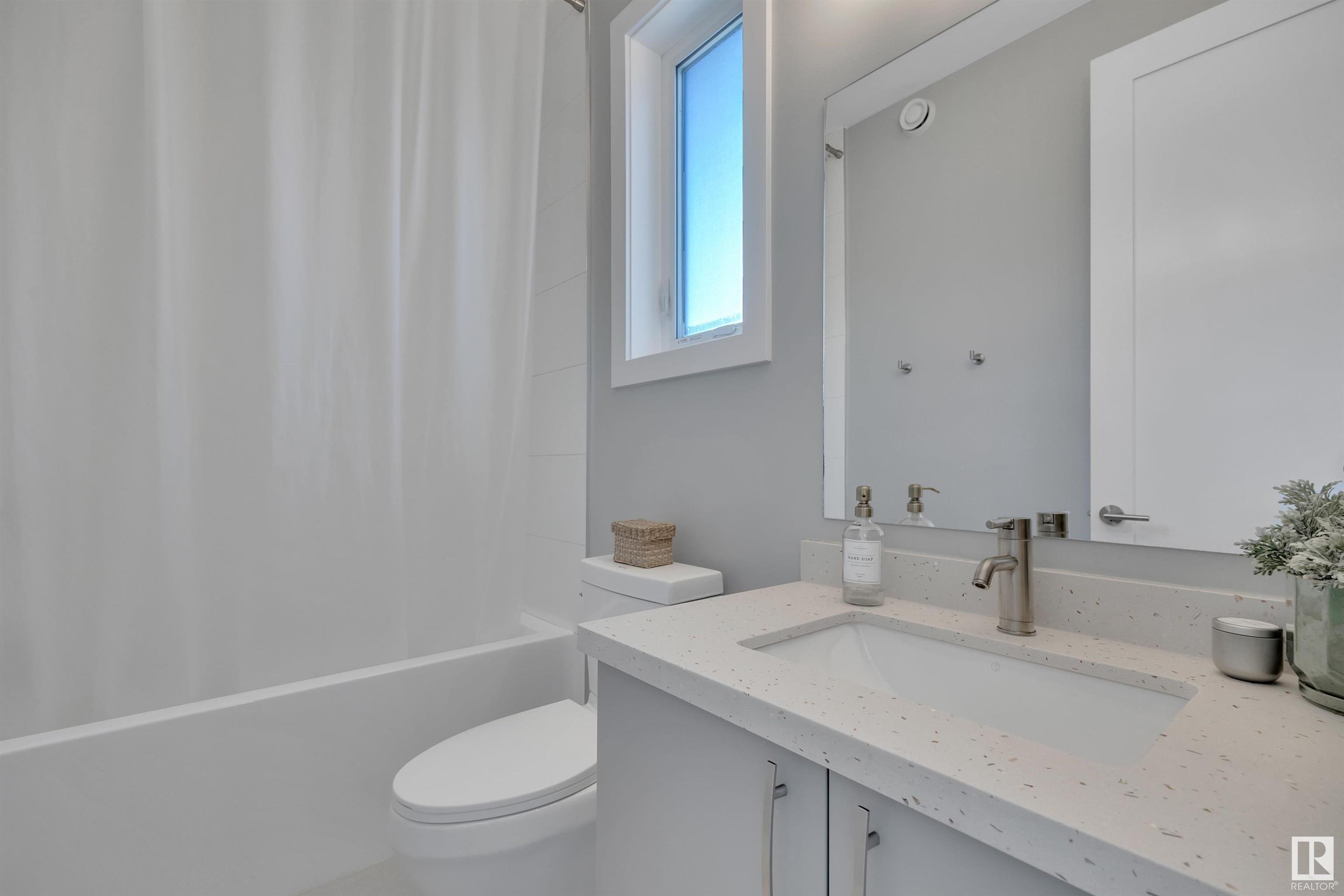      9511 70 AV NW , Edmonton,  ,T6E 0T9 ;  Listing Number: MLS E4418822