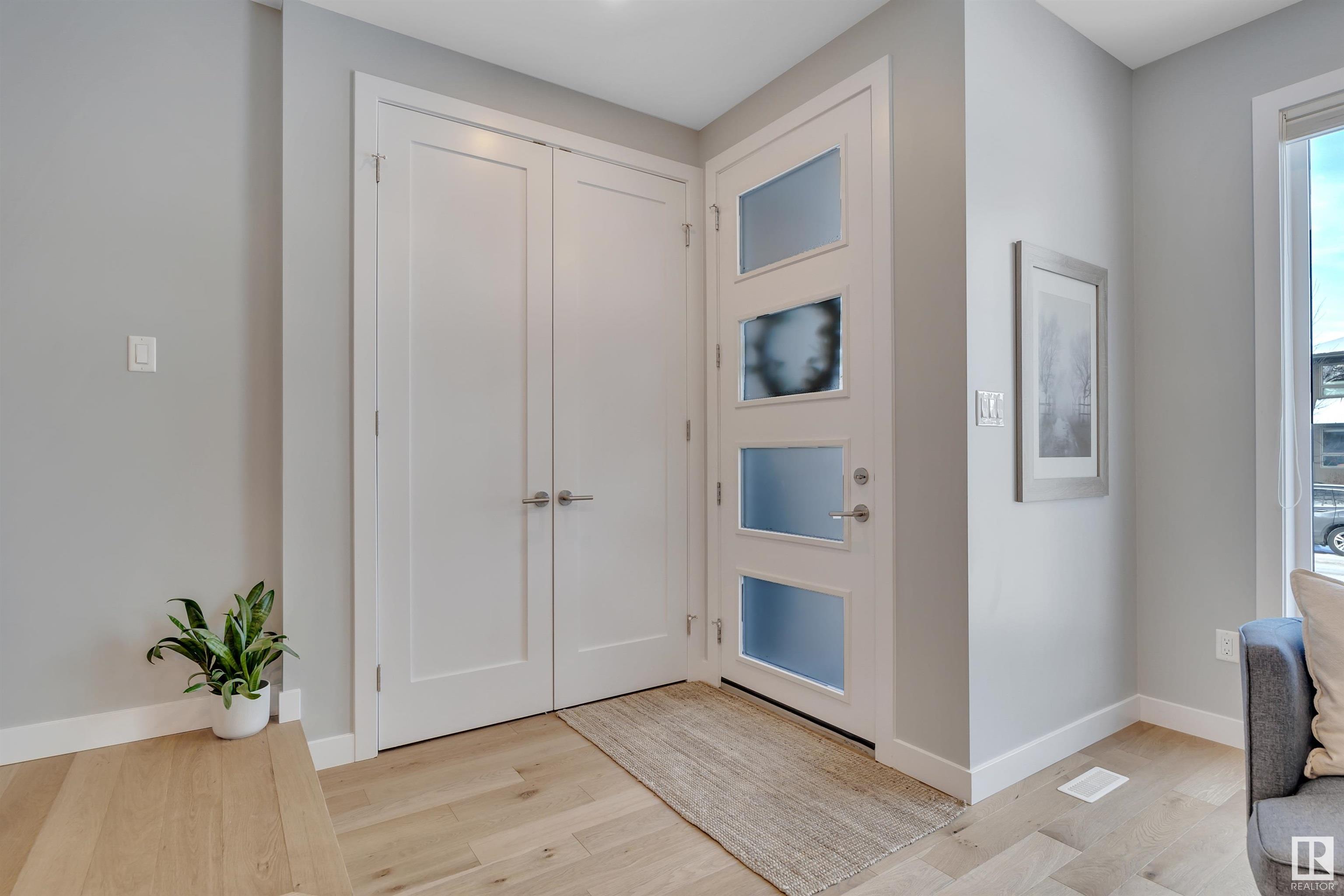      9511 70 AV NW , Edmonton,  ,T6E 0T9 ;  Listing Number: MLS E4418822