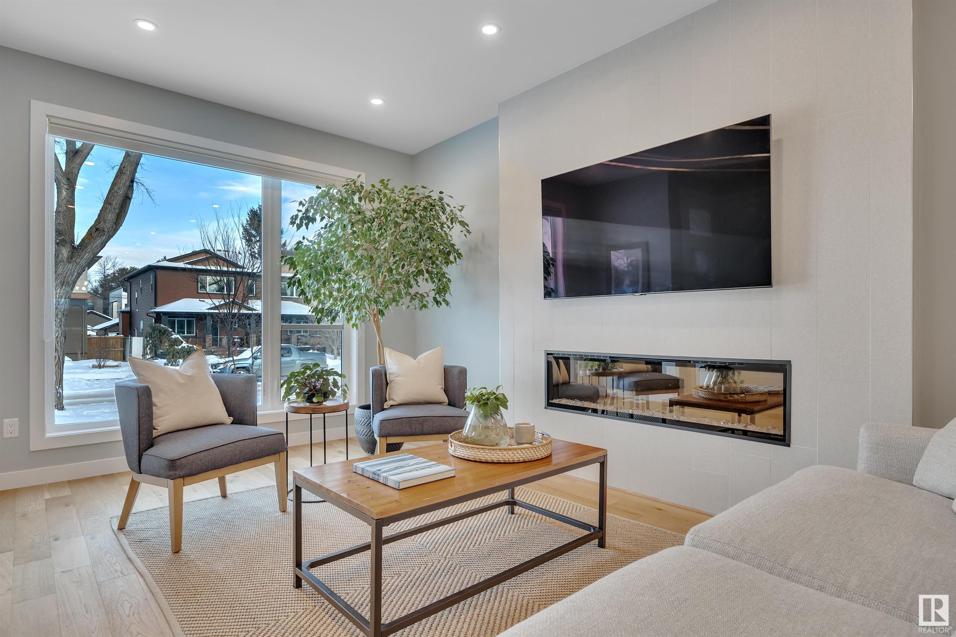      9511 70 AV NW , Edmonton,  ,T6E 0T9 ;  Listing Number: MLS E4418822