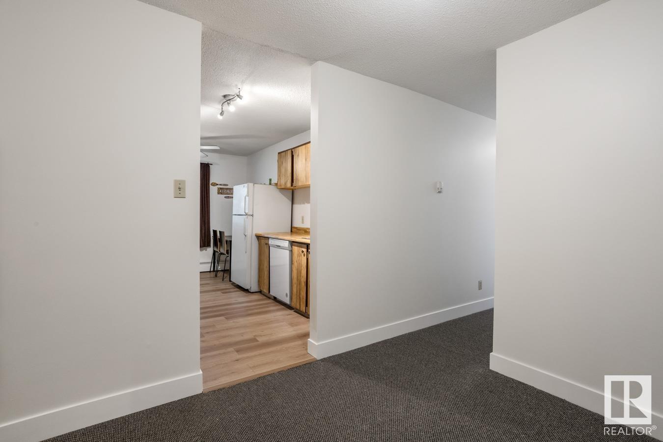      #210 237 Woodvale Rd W NW , Edmonton,  ,T6L 1E5 ;  Listing Number: MLS E4418831