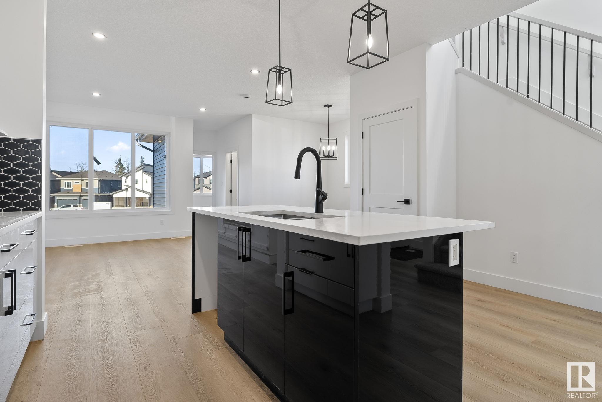      707 31 AV NW , Edmonton,  ,T6T 2V6 ;  Listing Number: MLS E4418836