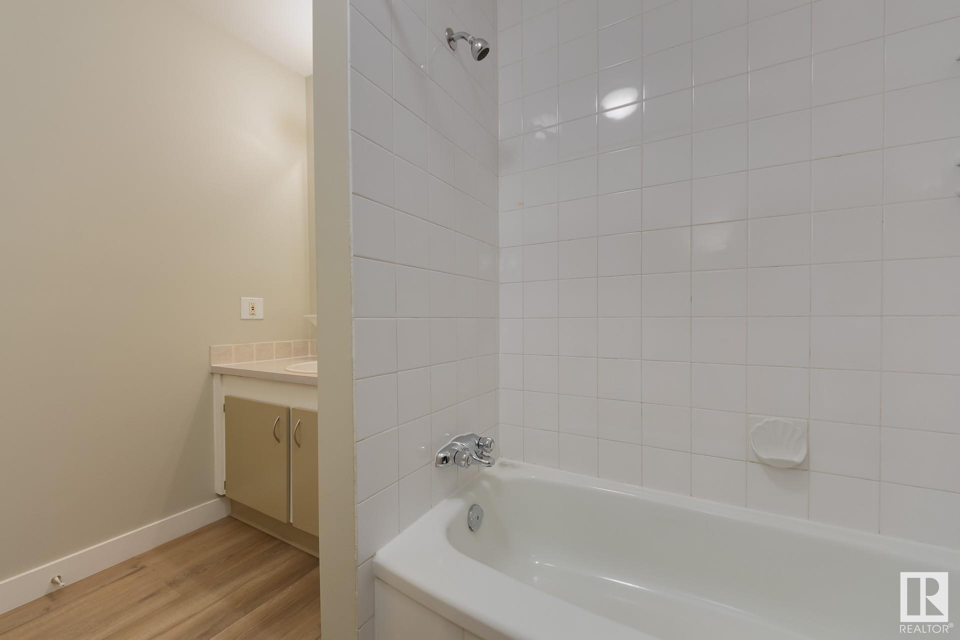      11456 139 AV NW , Edmonton,  ,T5X 3L4 ;  Listing Number: MLS E4418837