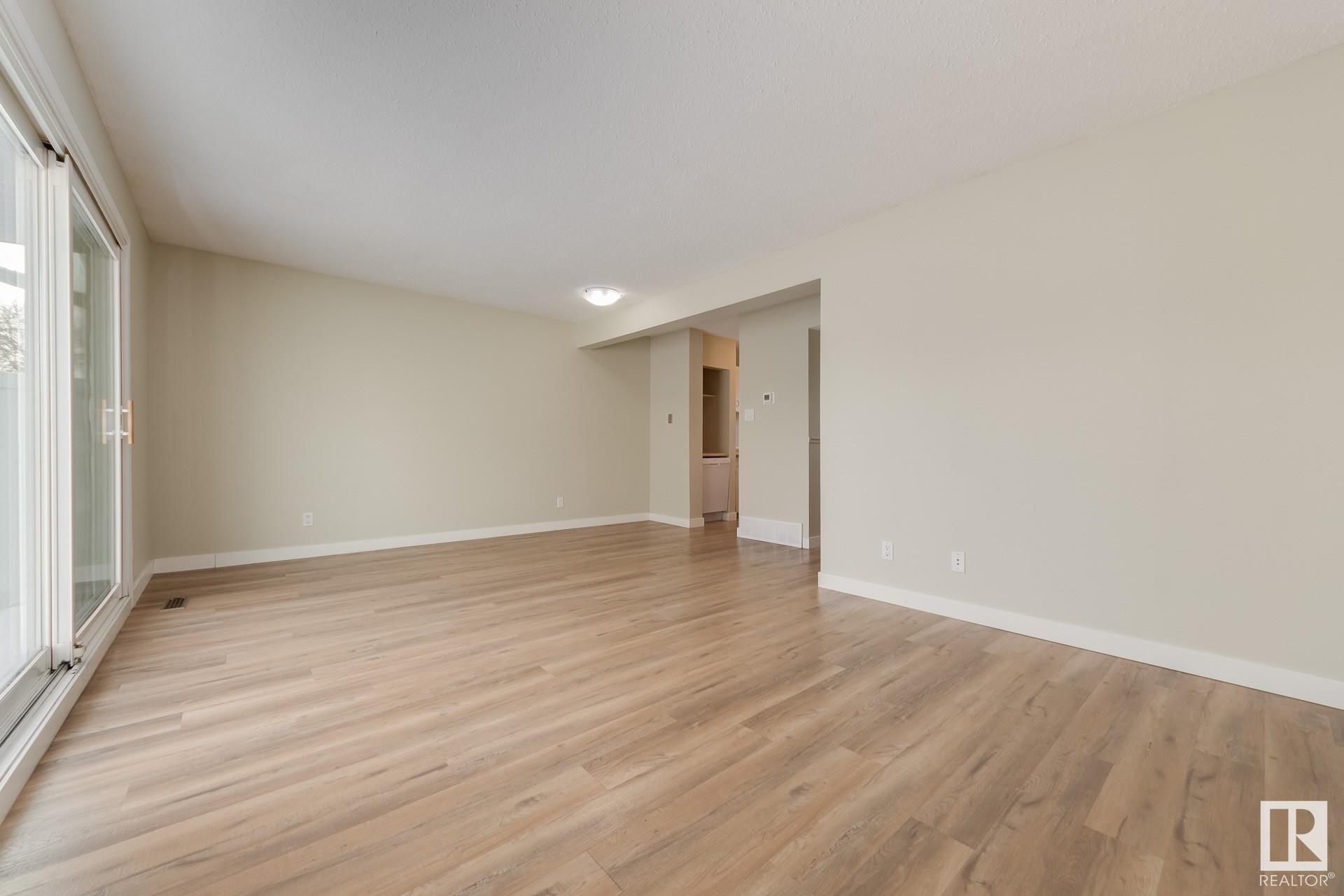      11456 139 AV NW , Edmonton,  ,T5X 3L4 ;  Listing Number: MLS E4418837