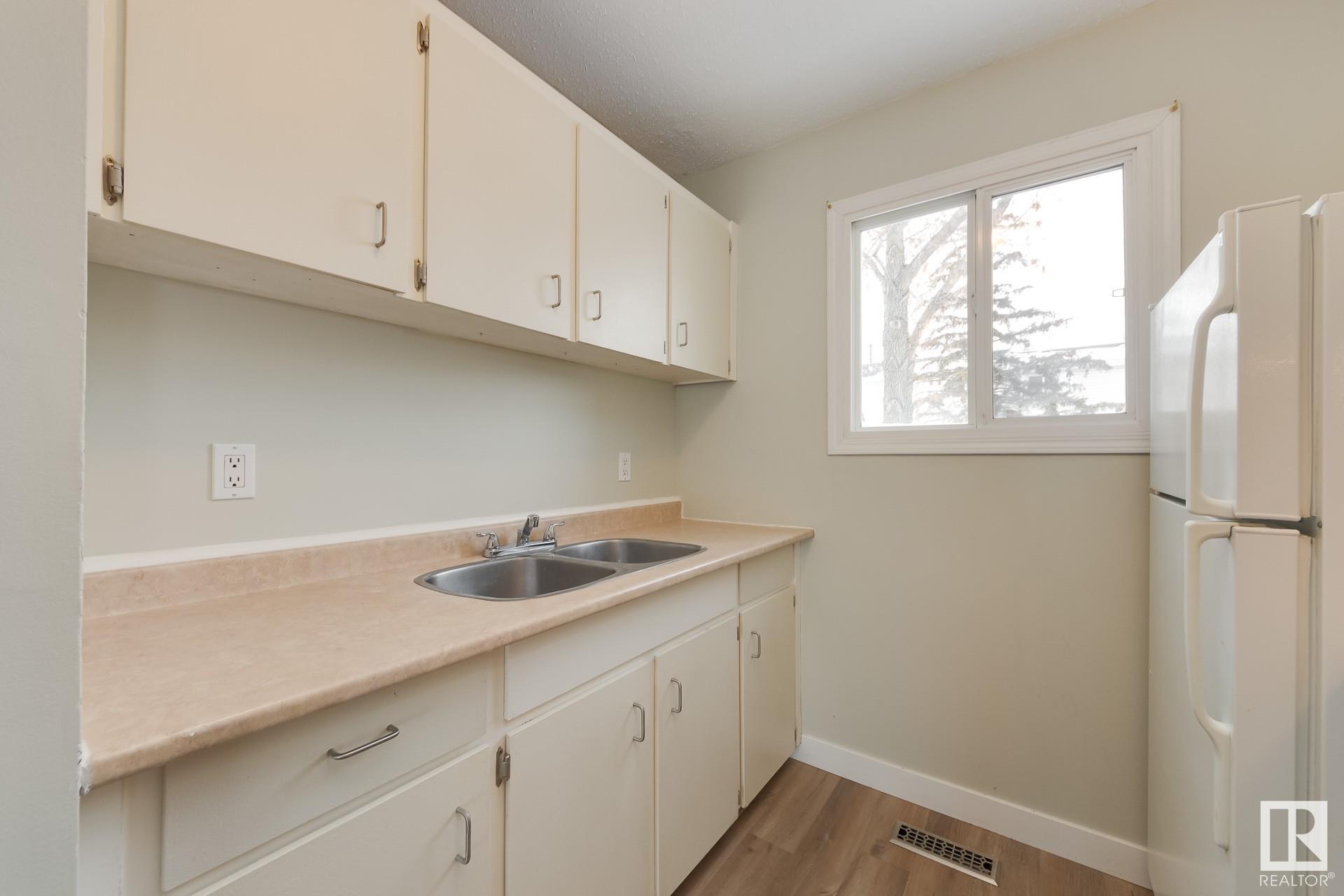     11456 139 AV NW , Edmonton,  ,T5X 3L4 ;  Listing Number: MLS E4418837