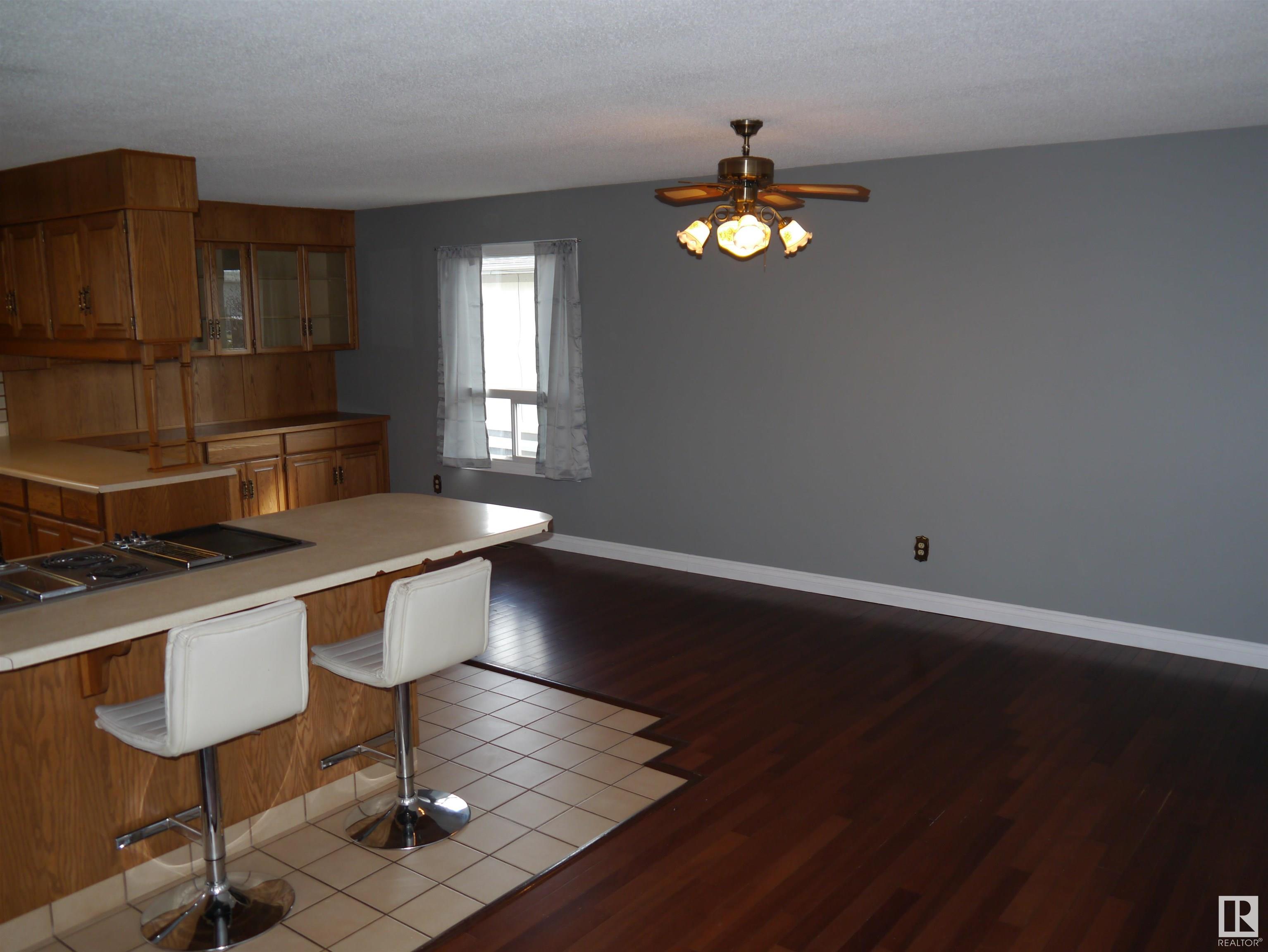      4907 &amp; 4911 47th AV , Stony Plain,  ,T7Z 1L7 ;  Listing Number: MLS E4418841