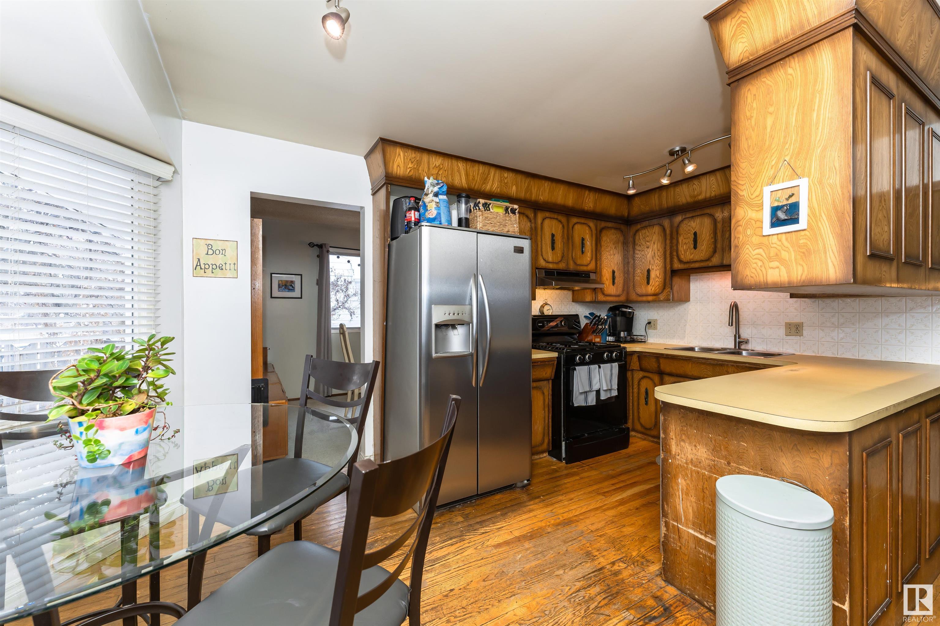      3110 115 ST NW , Edmonton,  ,T6J 3H8 ;  Listing Number: MLS E4418843