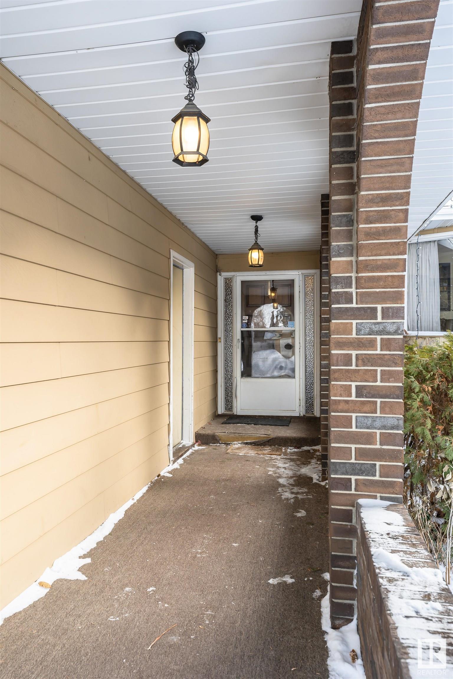      3110 115 ST NW , Edmonton,  ,T6J 3H8 ;  Listing Number: MLS E4418843