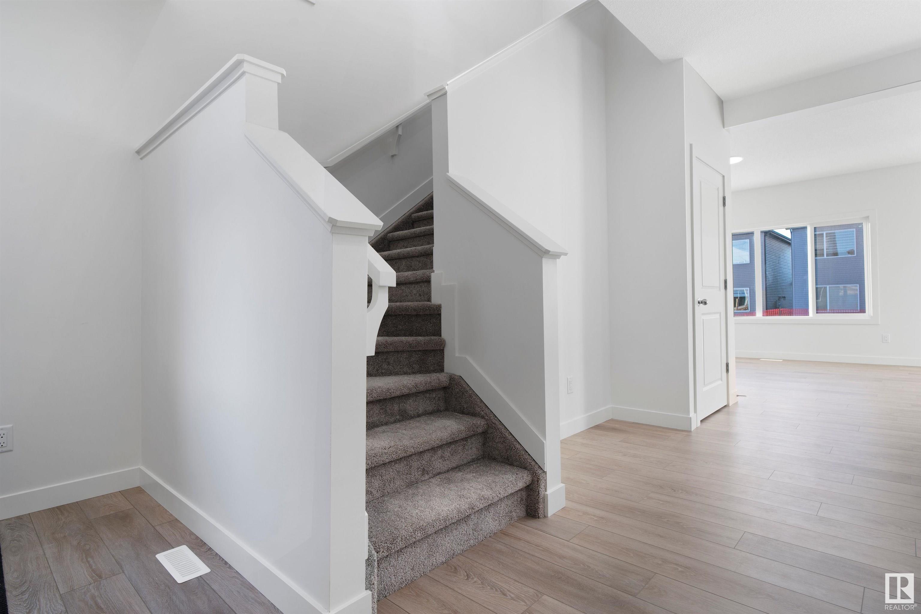      410 28 ST SW , Edmonton,  ,T6X 3E8 ;  Listing Number: MLS E4418844