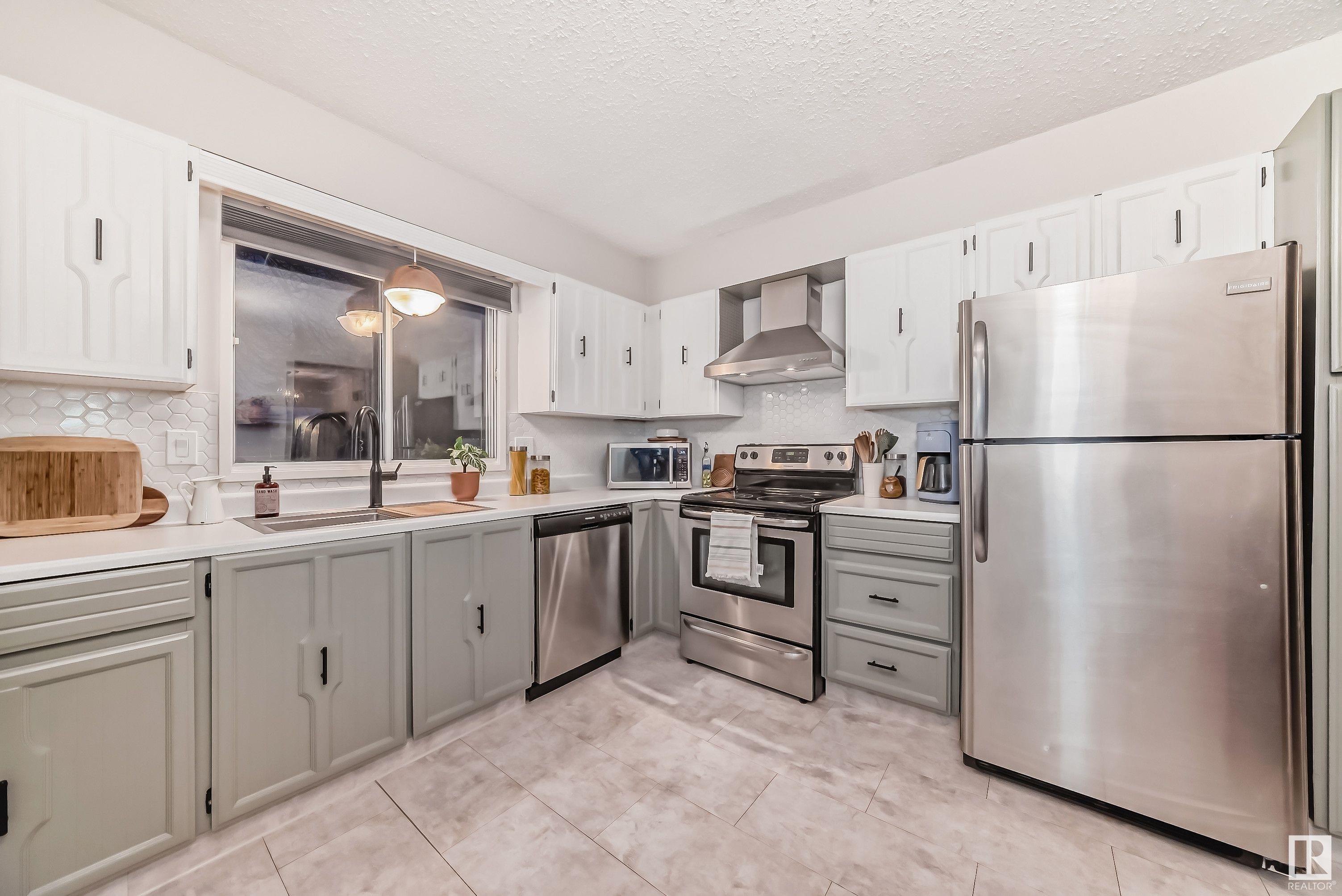      8203 186 ST NW NW , Edmonton,  ,T5T 1H2 ;  Listing Number: MLS E4418846