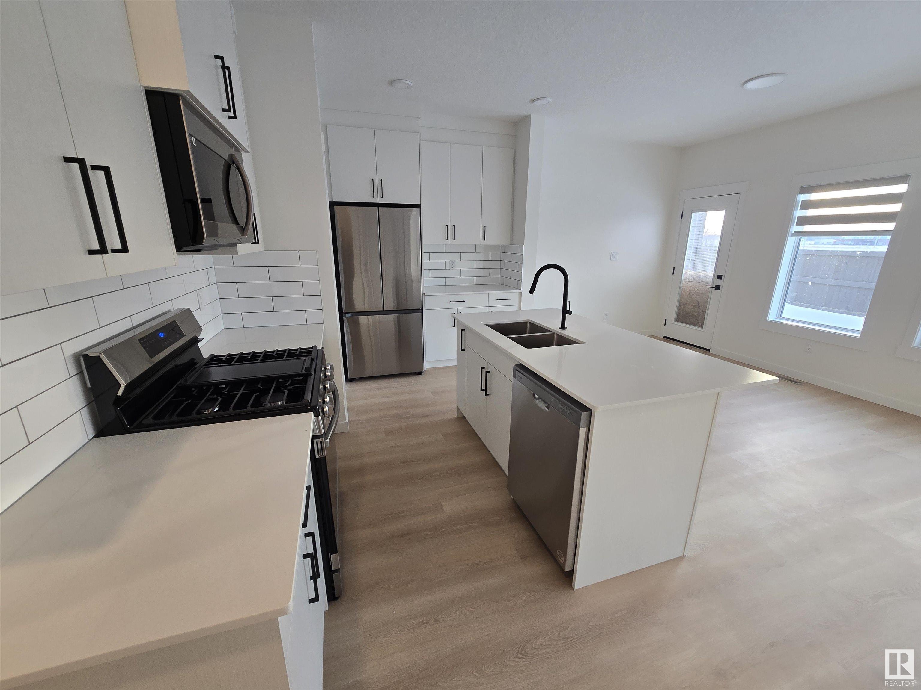      727 Payipwat CM SW SW , Edmonton,  ,T6W 5K8 ;  Listing Number: MLS E4418847