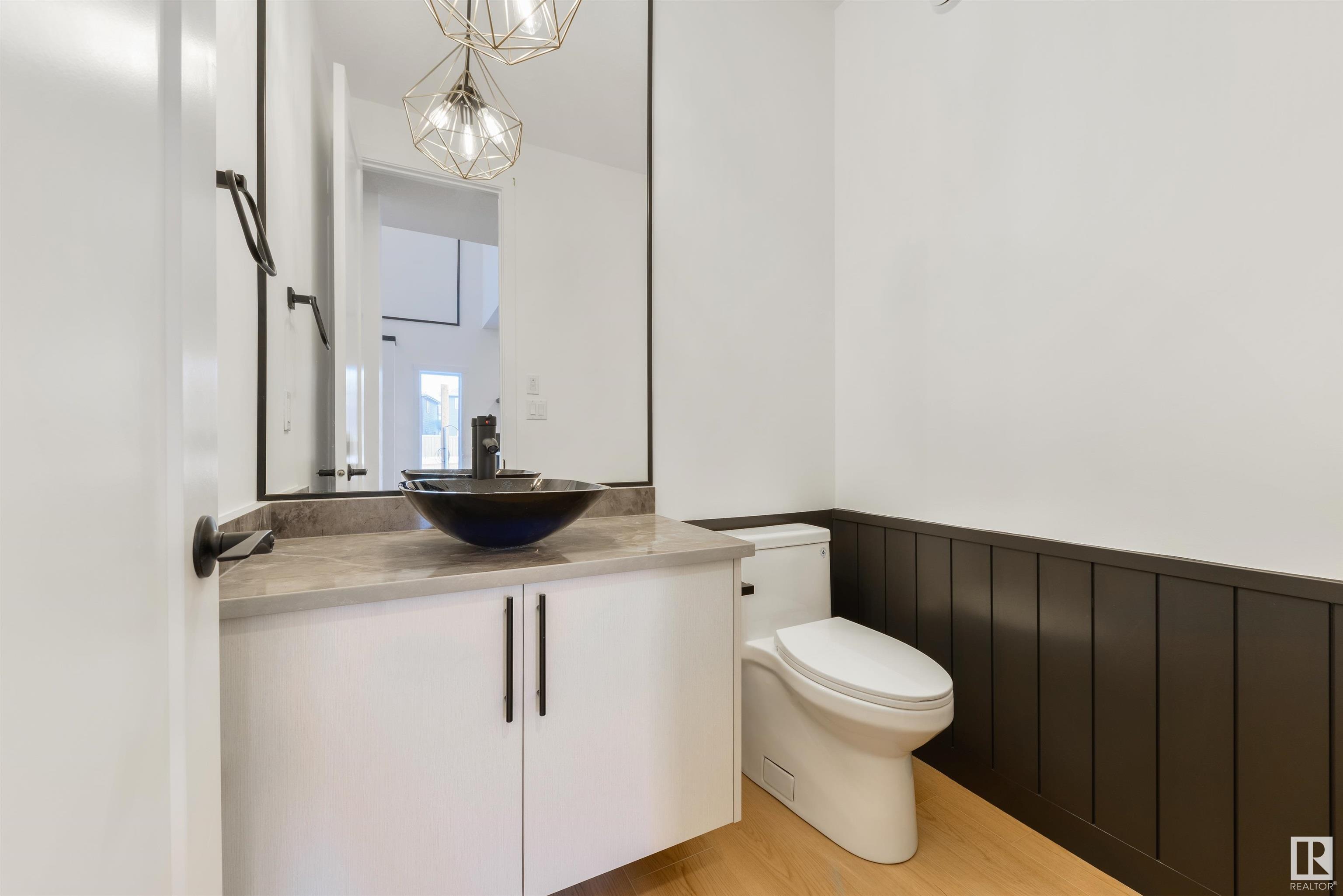     22135 81 AV NW , Edmonton,  ,T5T 7R6 ;  Listing Number: MLS E4418851