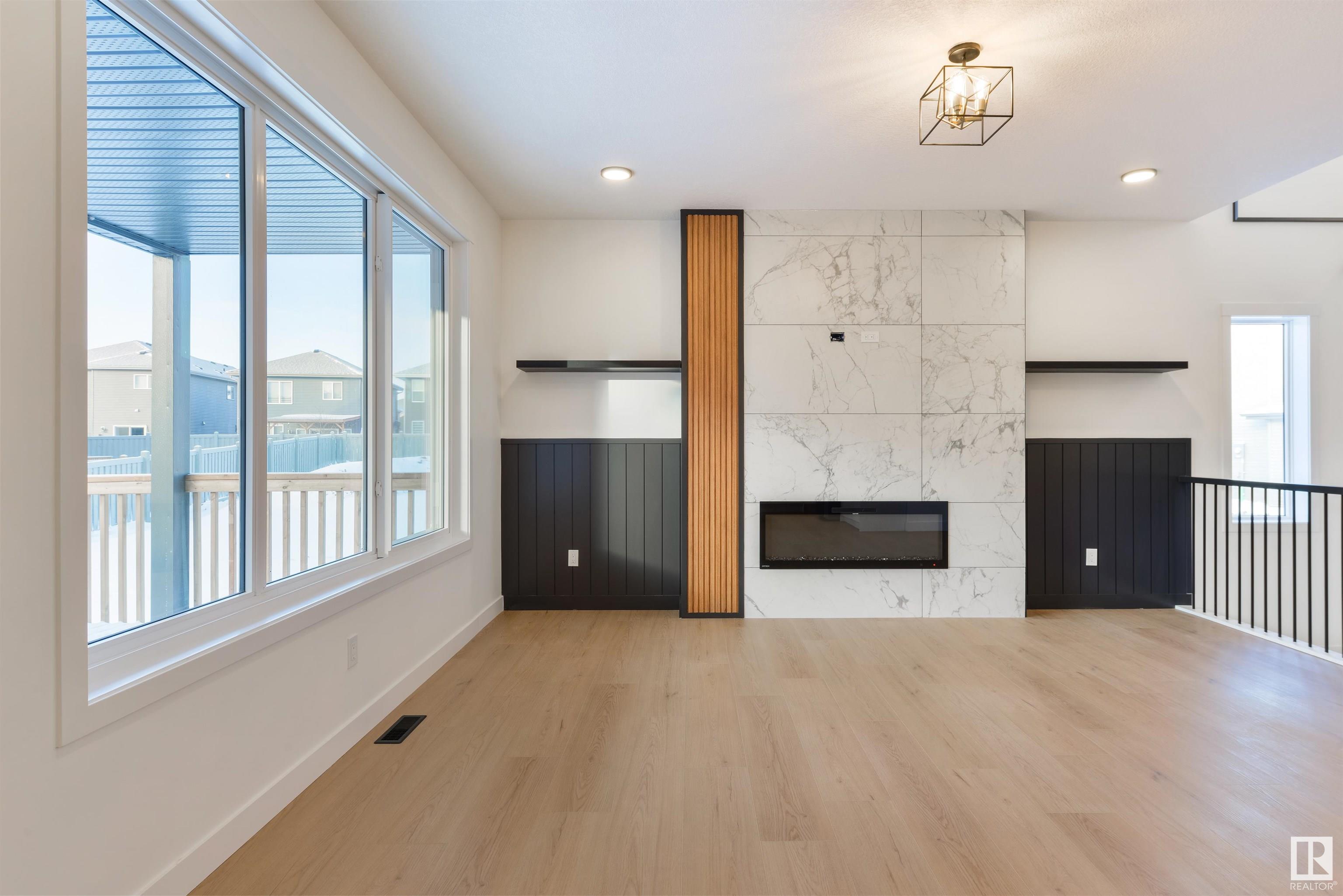      22135 81 AV NW , Edmonton,  ,T5T 7R6 ;  Listing Number: MLS E4418851