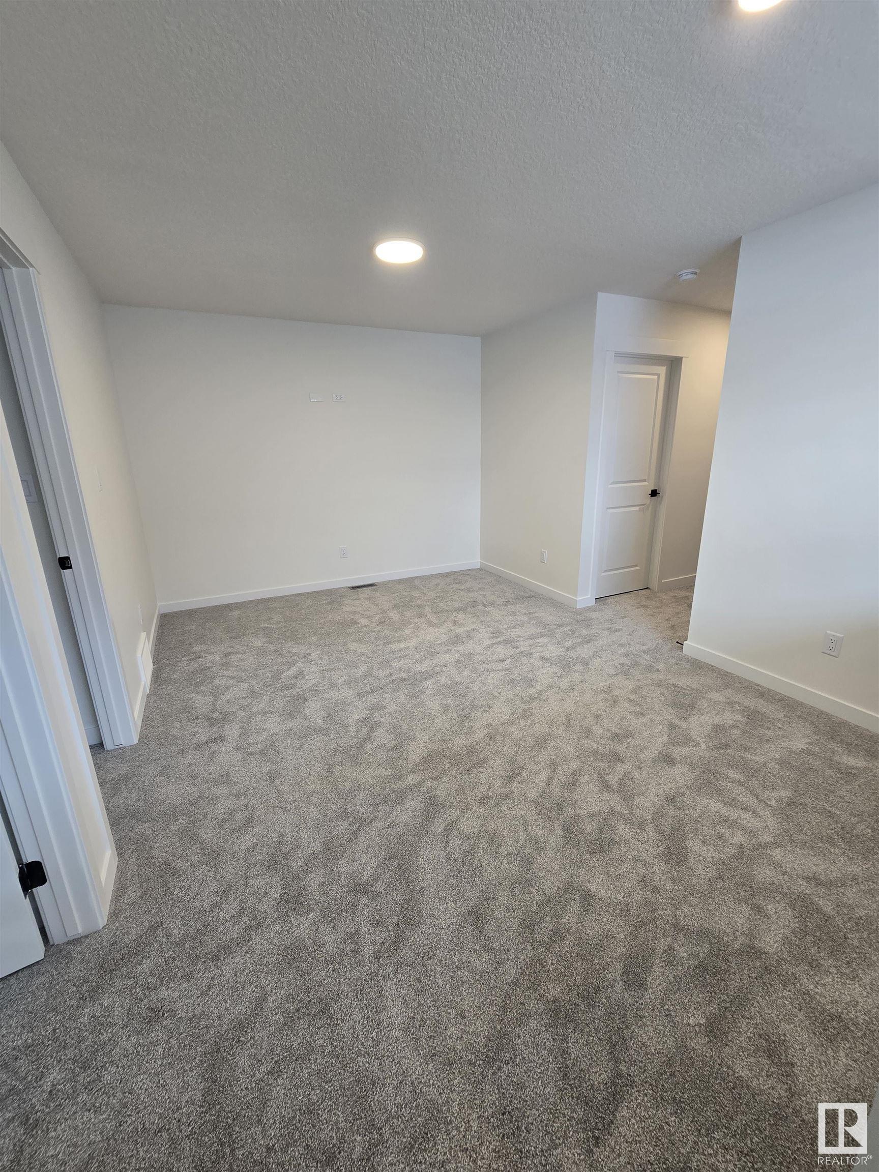      725 Pyipwat CM SW SW , Edmonton,  ,T6W 5K8 ;  Listing Number: MLS E4418853