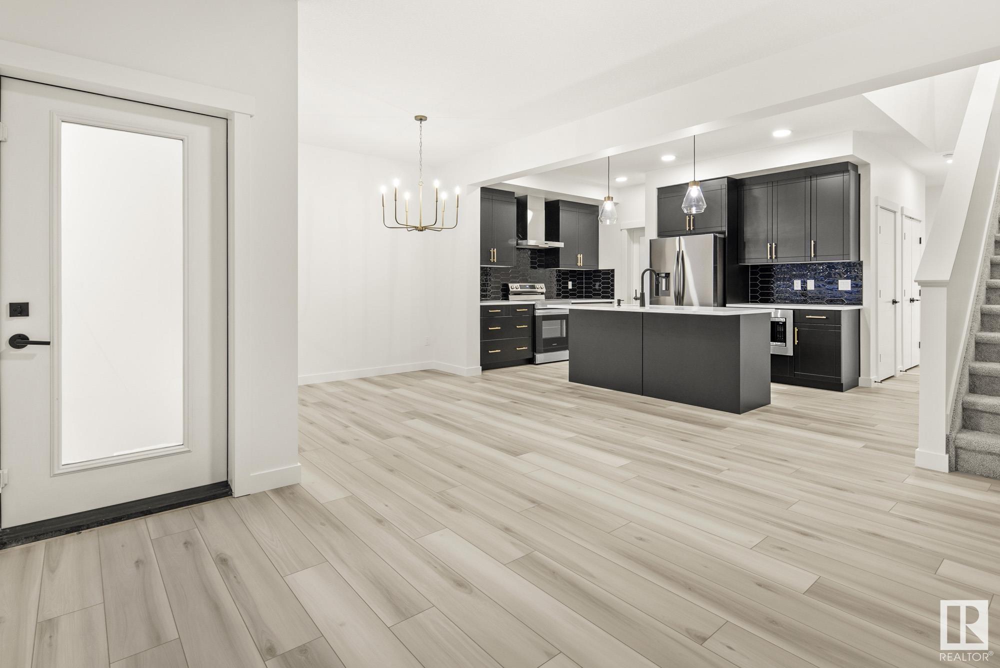      1323 14 AV NW , Edmonton,  ,T6T 2W1 ;  Listing Number: MLS E4418861