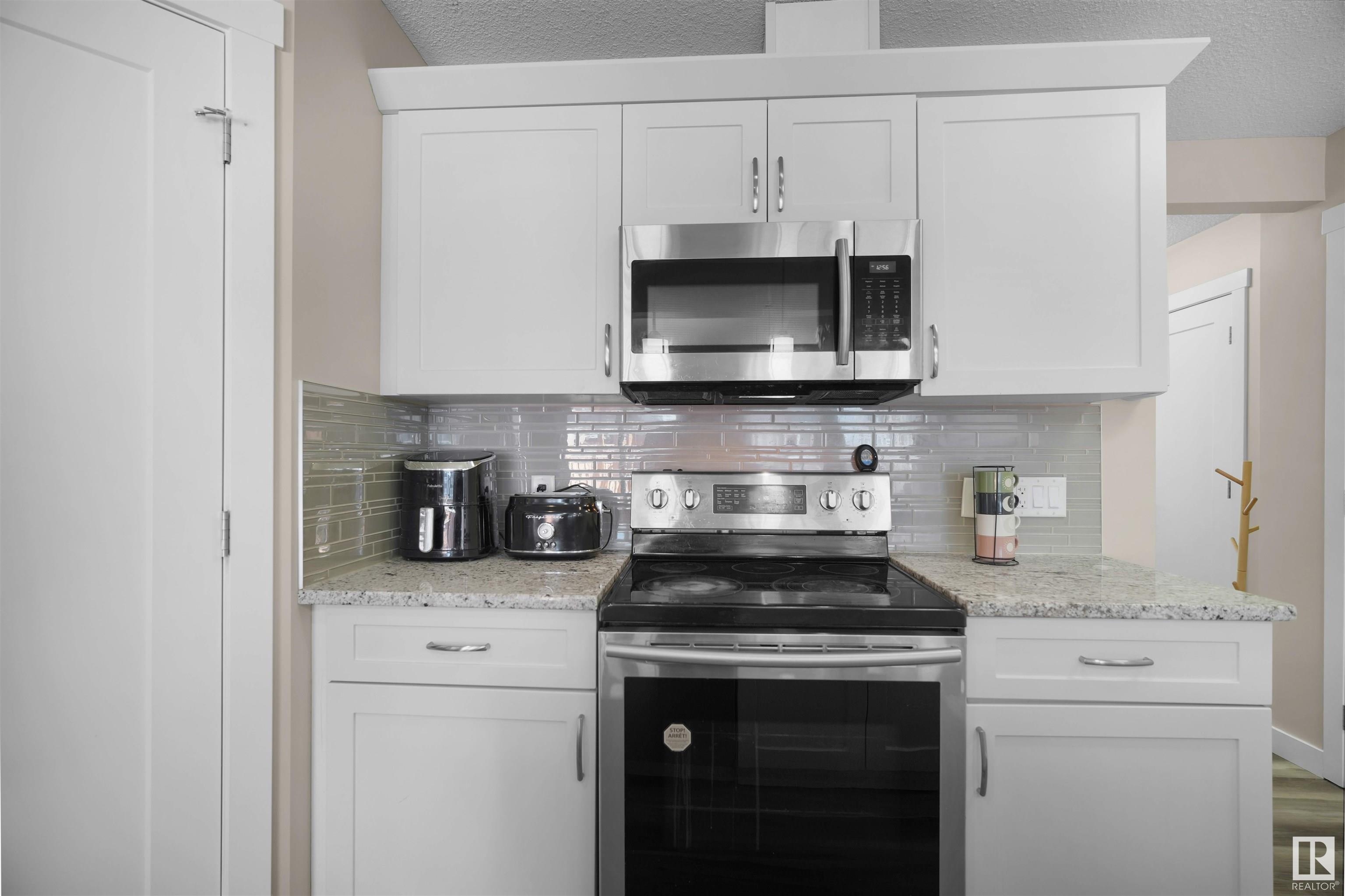      1720 167 Street SW SW , Edmonton,  ,T6W 3C5 ;  Listing Number: MLS E4418874