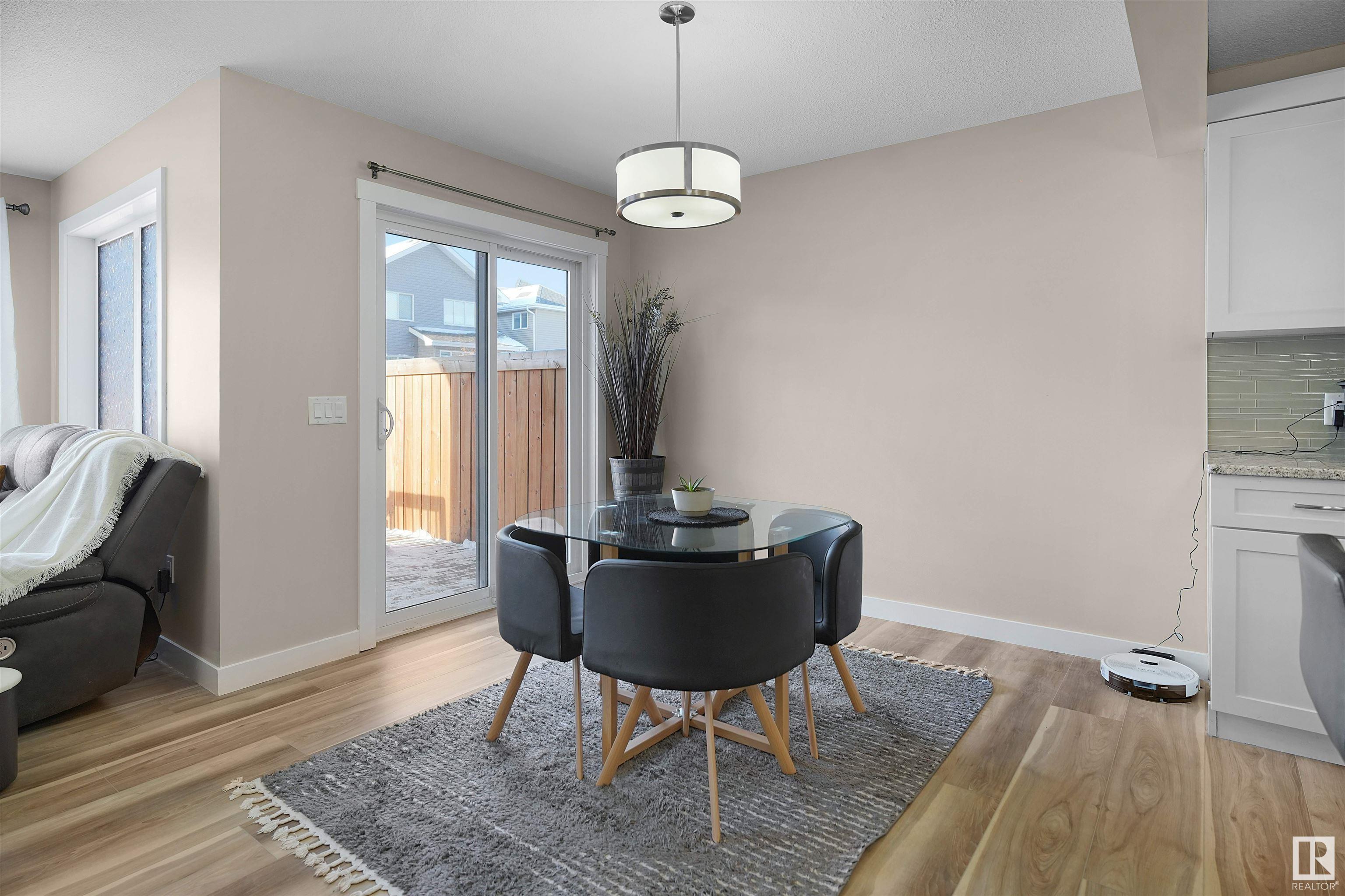      1720 167 Street SW SW , Edmonton,  ,T6W 3C5 ;  Listing Number: MLS E4418874