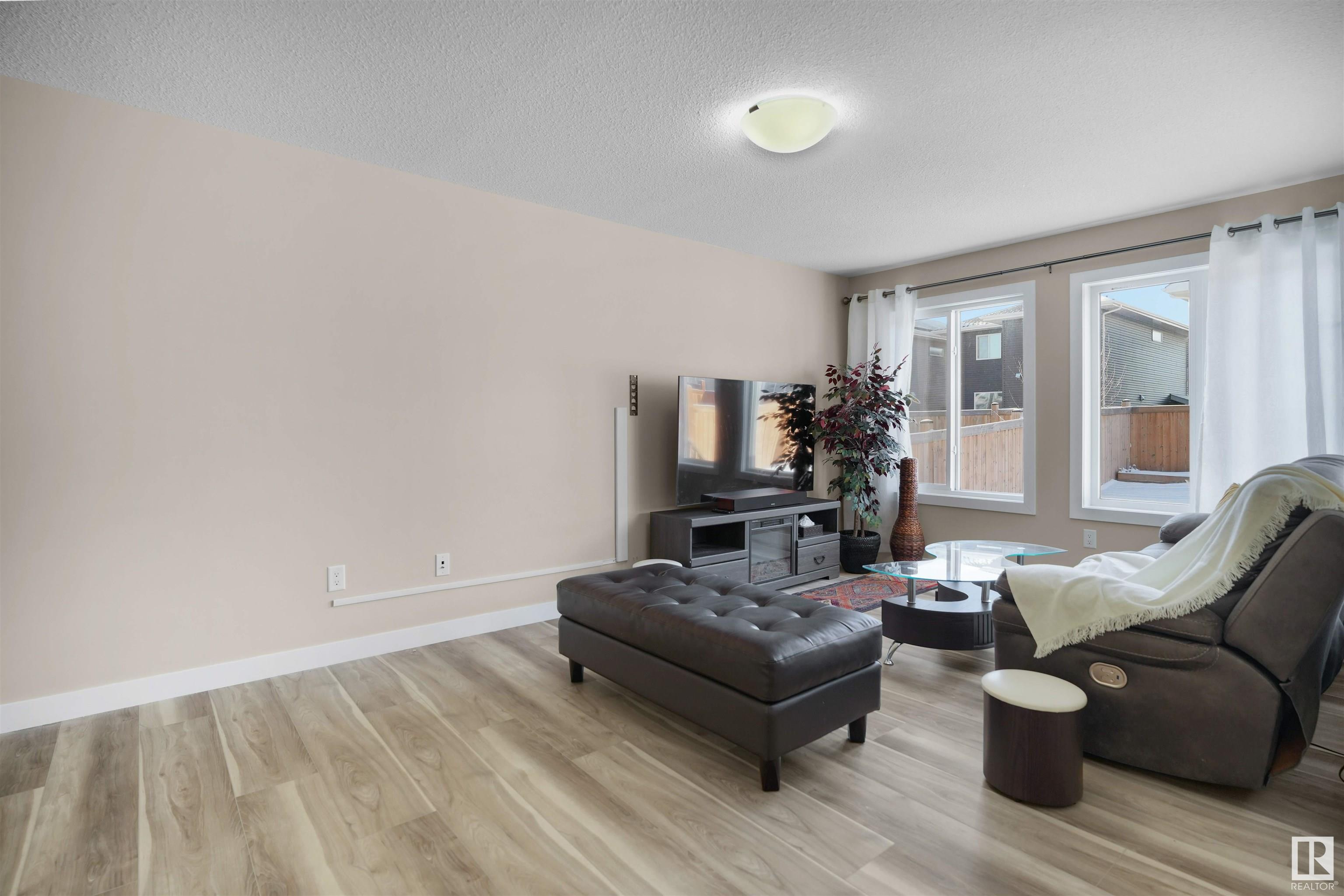      1720 167 Street SW SW , Edmonton,  ,T6W 3C5 ;  Listing Number: MLS E4418874