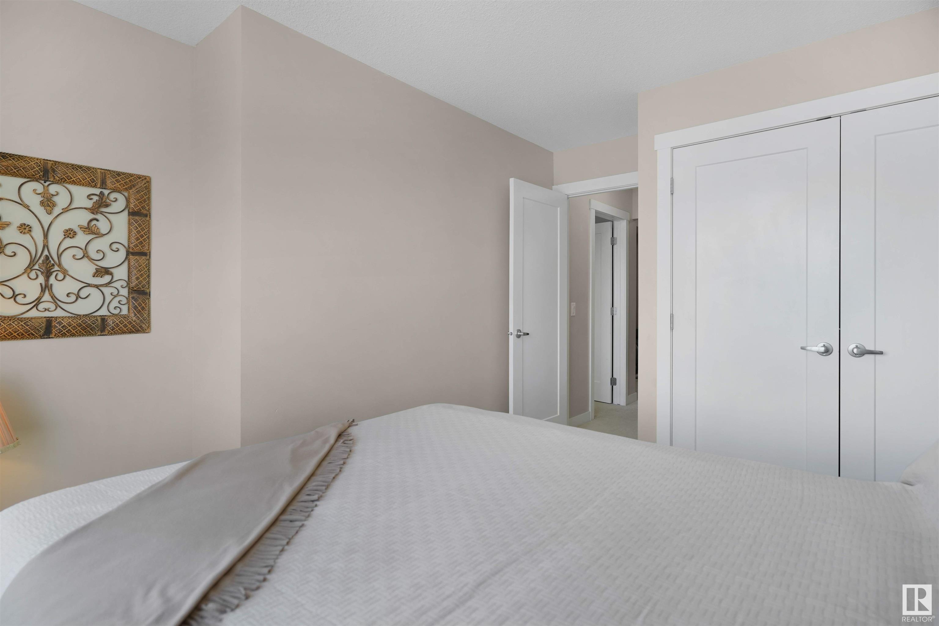      1720 167 Street SW SW , Edmonton,  ,T6W 3C5 ;  Listing Number: MLS E4418874