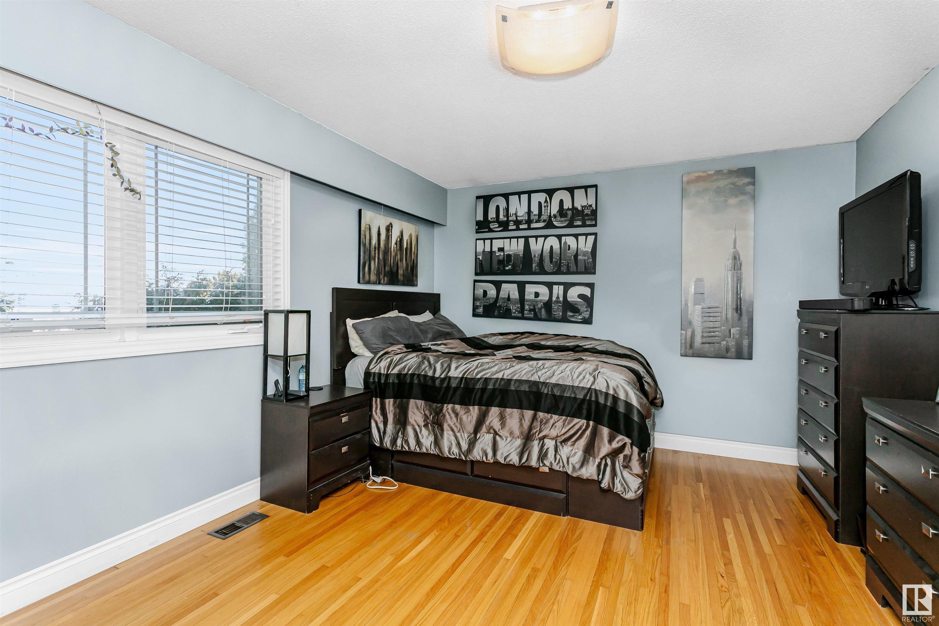      7027 138 AV NW , Edmonton,  ,T5C 2L9 ;  Listing Number: MLS E4418878