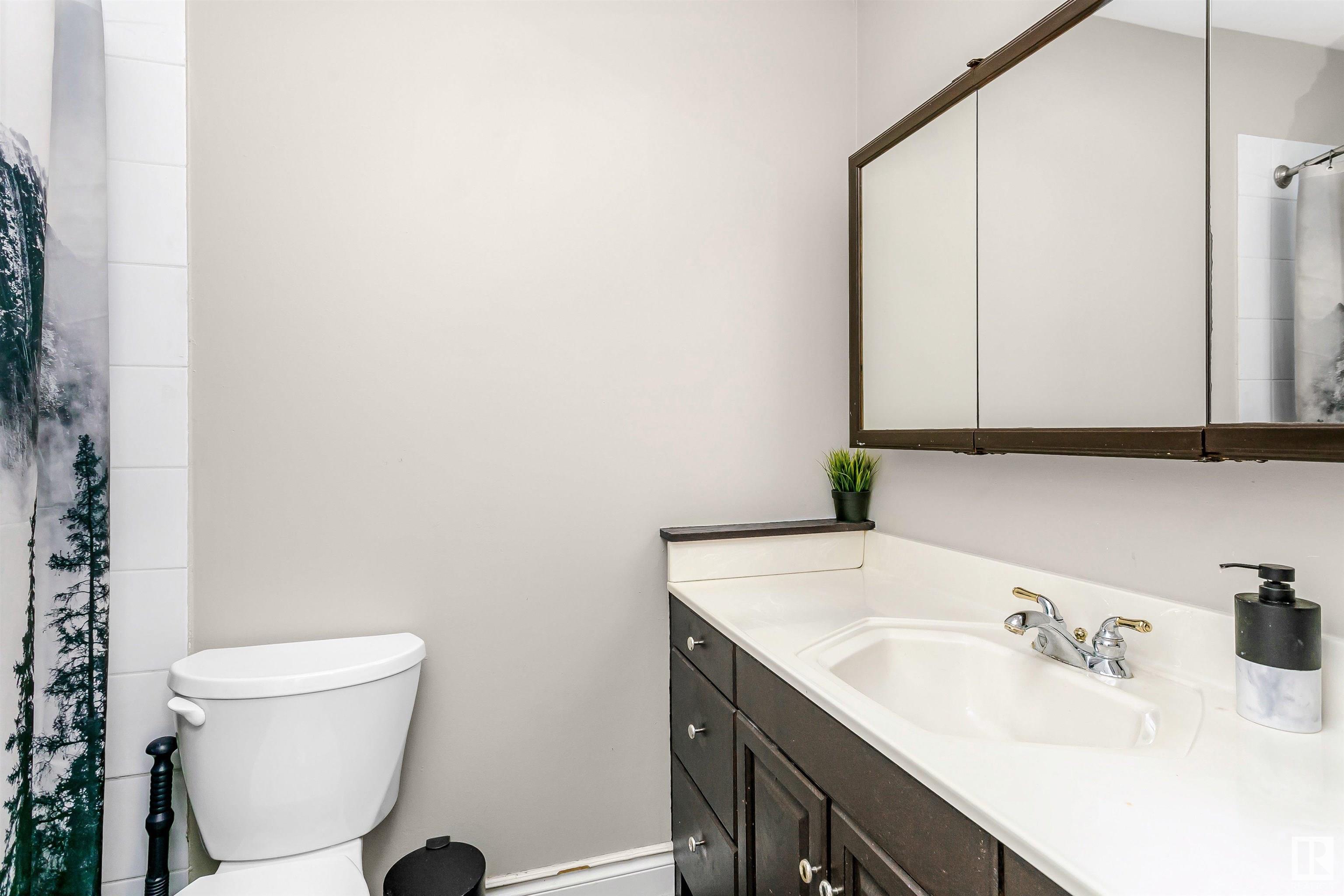      7027 138 AV NW , Edmonton,  ,T5C 2L9 ;  Listing Number: MLS E4418878