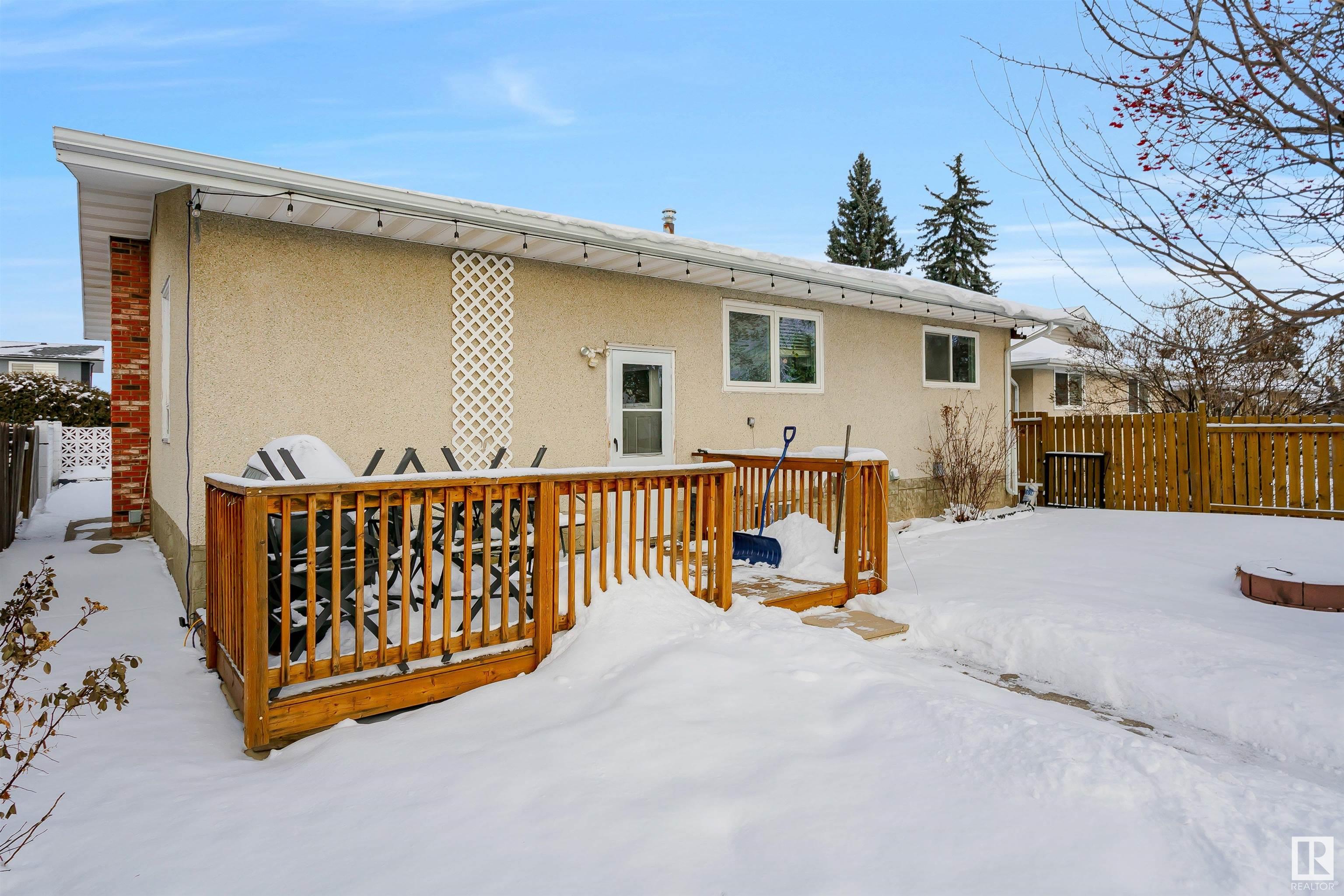      7027 138 AV NW , Edmonton,  ,T5C 2L9 ;  Listing Number: MLS E4418878