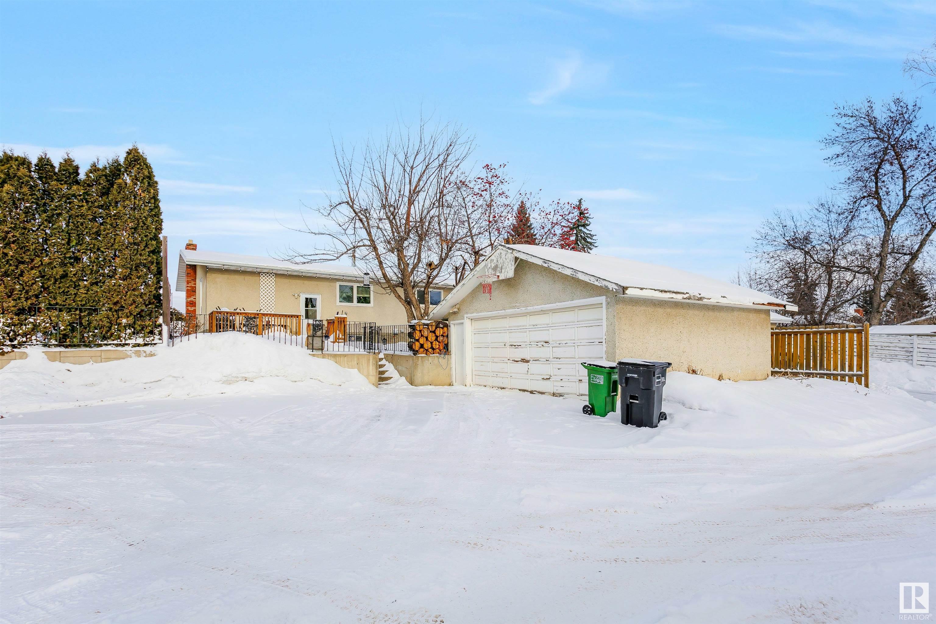      7027 138 AV NW , Edmonton,  ,T5C 2L9 ;  Listing Number: MLS E4418878