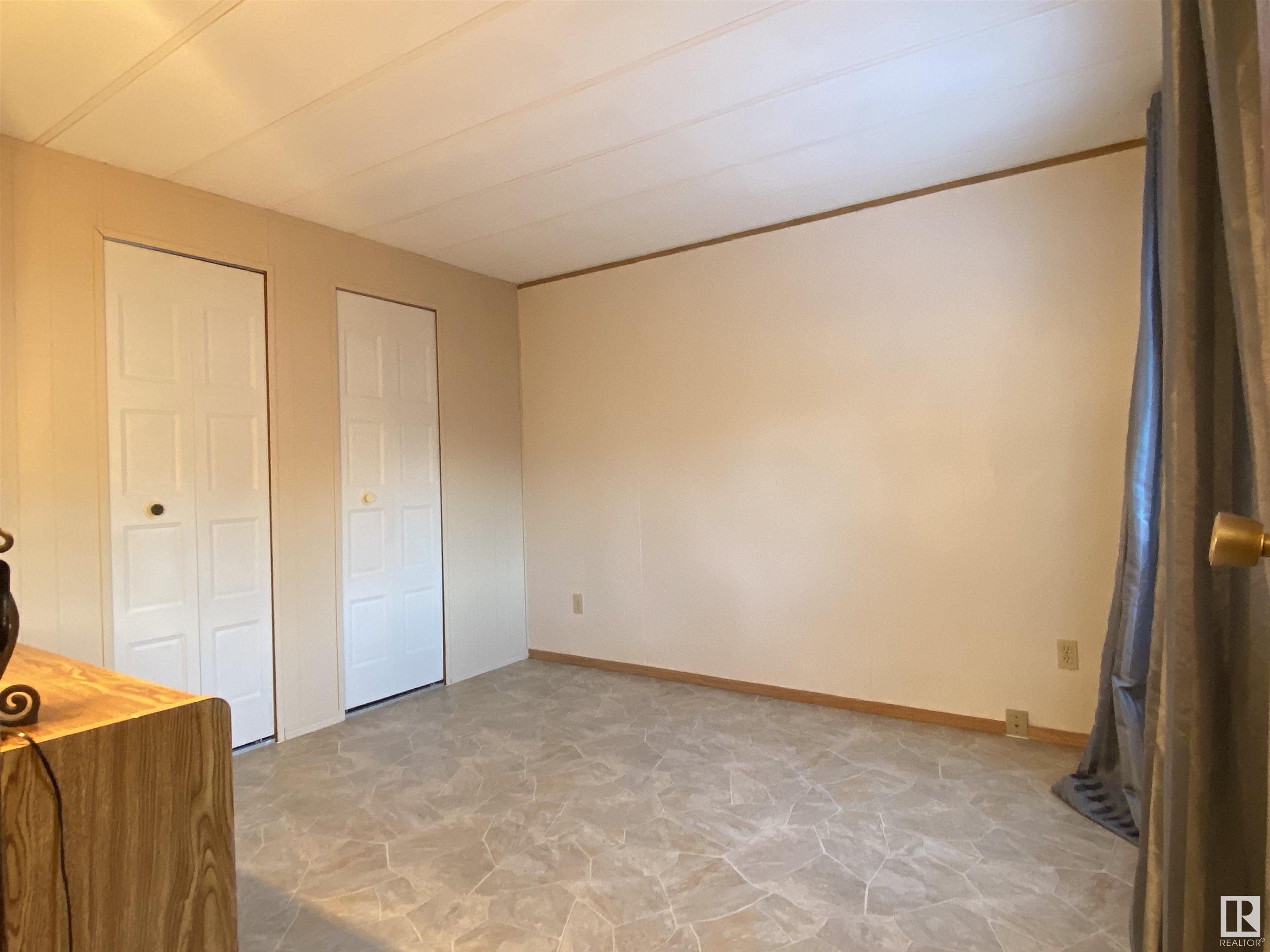     5208 47 ST , Warburg,  ,T0C 2T0 ;  Listing Number: MLS E4418879