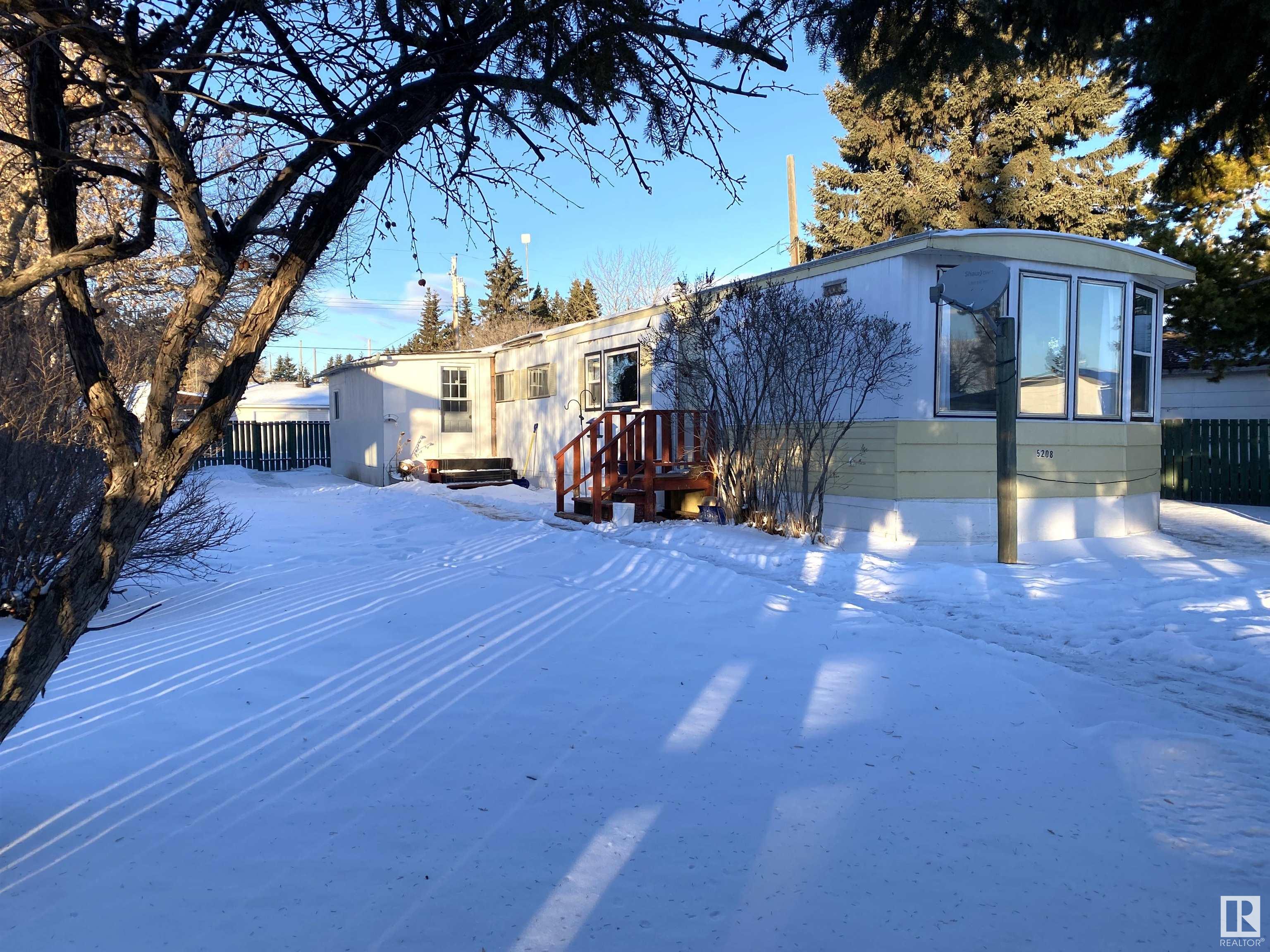      5208 47 ST , Warburg,  ,T0C 2T0 ;  Listing Number: MLS E4418879
