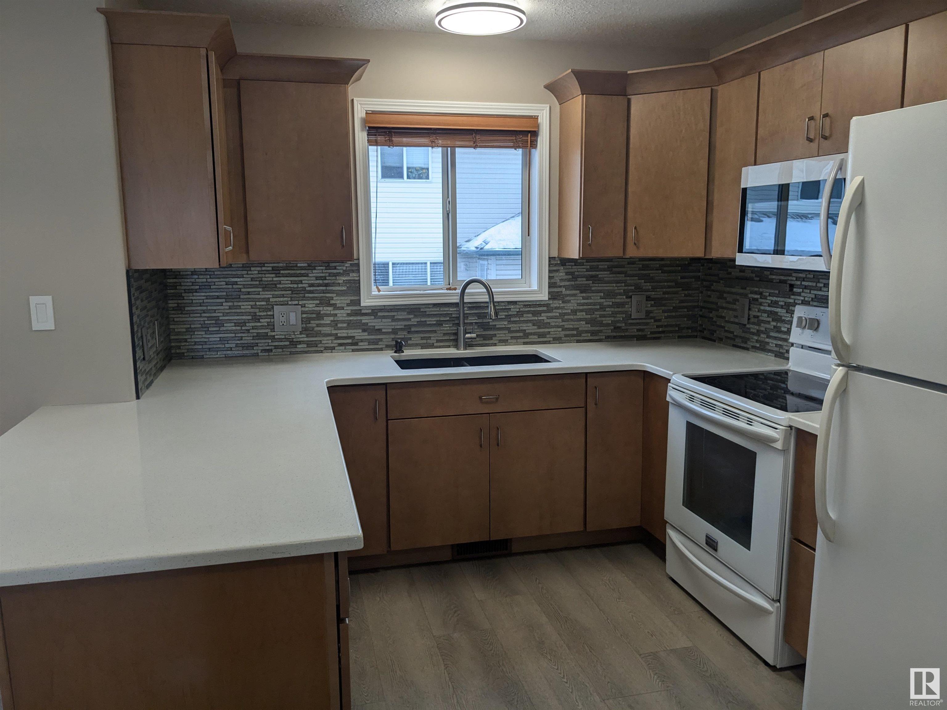      #17 225 BLACKBURN E SW , Edmonton,  ,T6W 1H1 ;  Listing Number: MLS E4418883